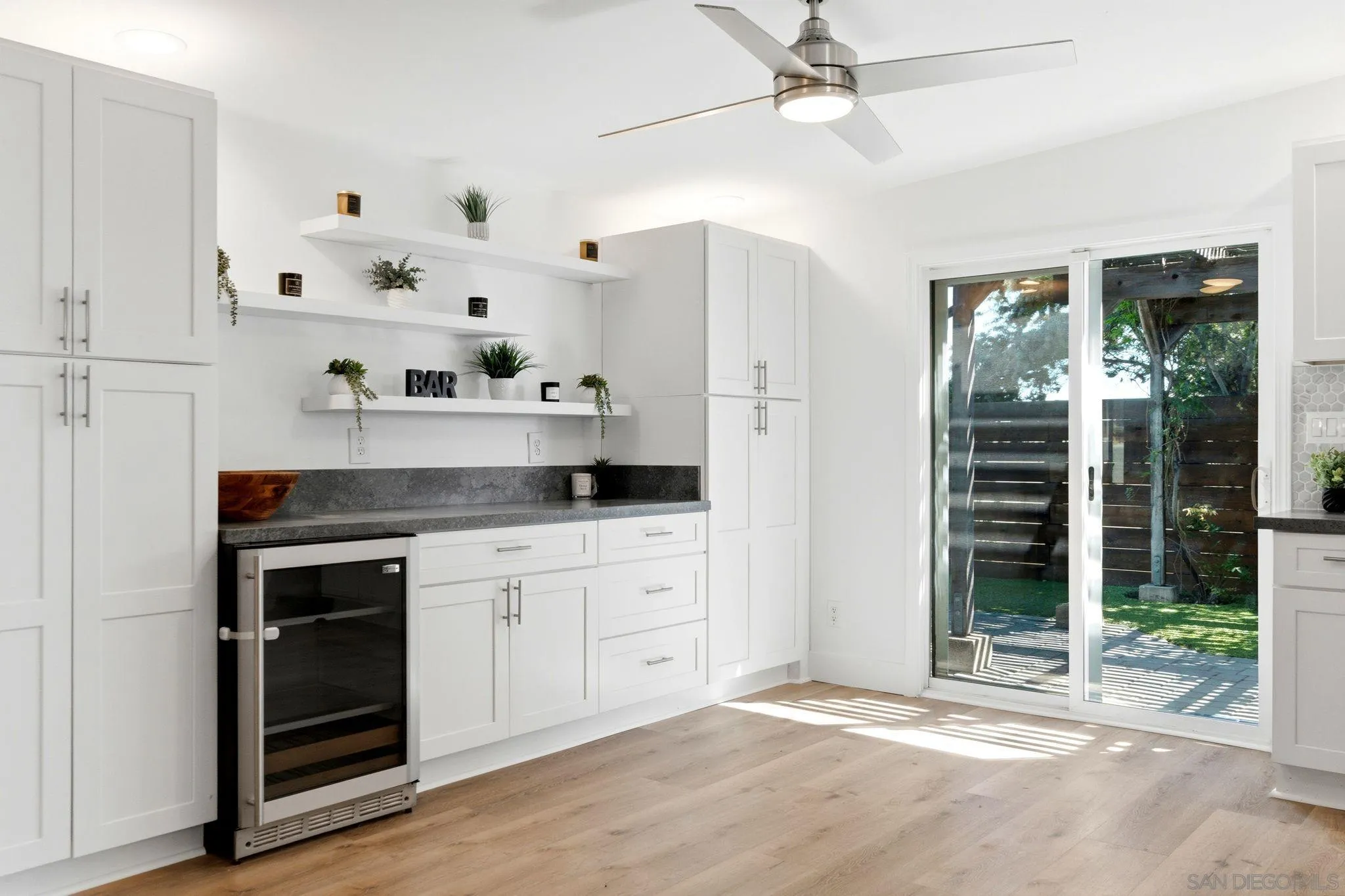 https://cdn.realtyfeed.com/cdn/127/260014083/2af9dc2b0415c9479ccd0f026047b3f8.webp