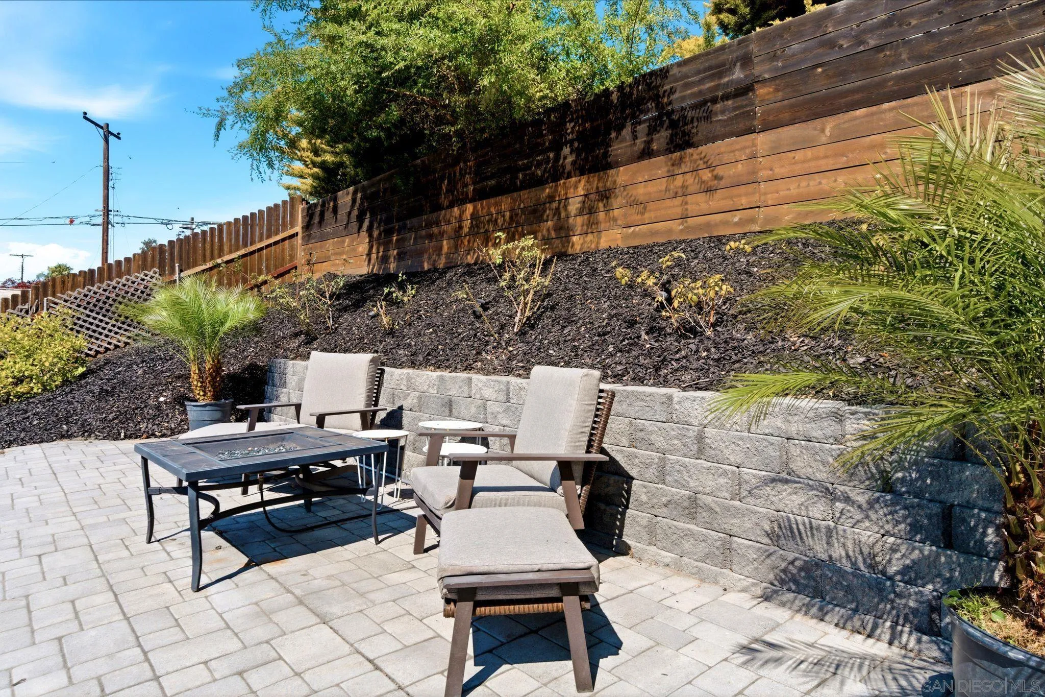 https://cdn.realtyfeed.com/cdn/127/260014083/67d33fd3da8c719f6277e9f8f93bbb86.webp