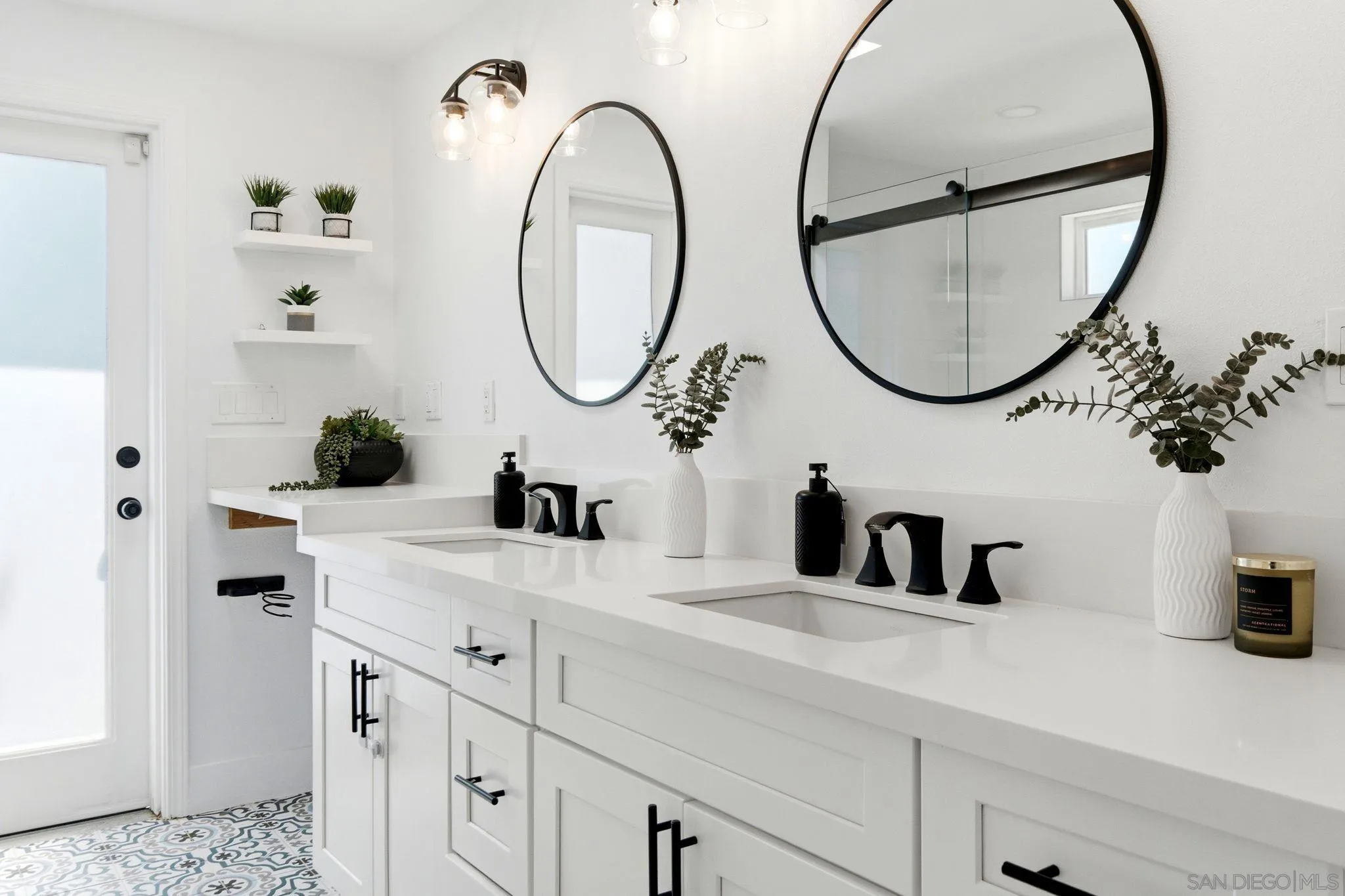 https://cdn.realtyfeed.com/cdn/127/260014083/994827a74fe81fdc4fc2e214d882a819.webp