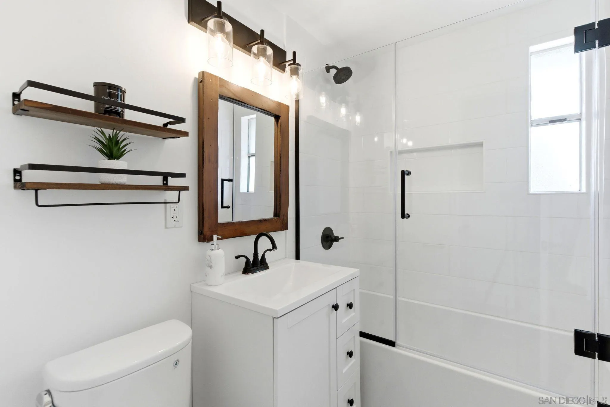 https://cdn.realtyfeed.com/cdn/127/260014083/e8d53300b98c334ef0949b39cc8e5255.webp
