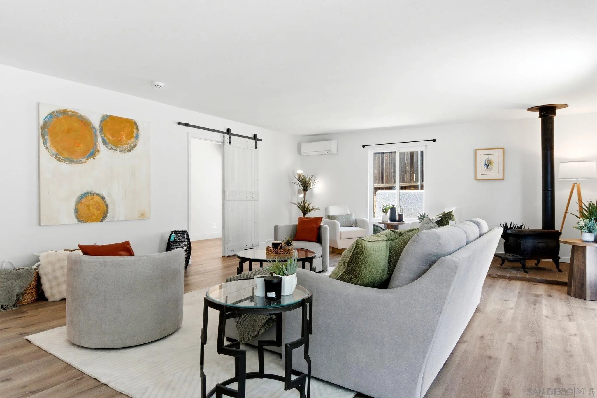 https://cdn.realtyfeed.com/cdn/127/260014083/eab6c841f41e9f1c31080ab85b5b21f8.webp