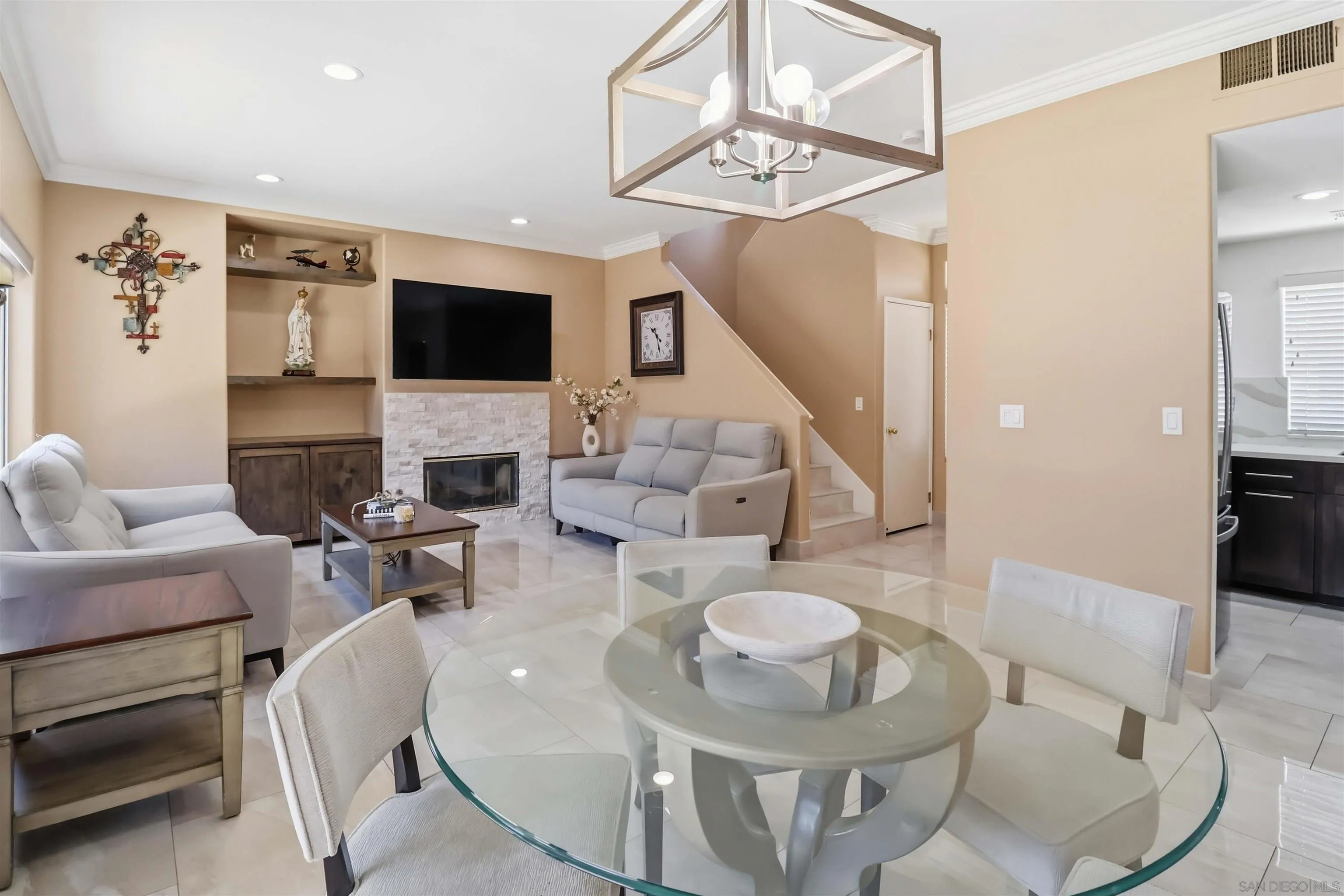 https://cdn.realtyfeed.com/cdn/127/260014085/6bf7bdd4159b27eb4c6fbeb6774315e6.webp