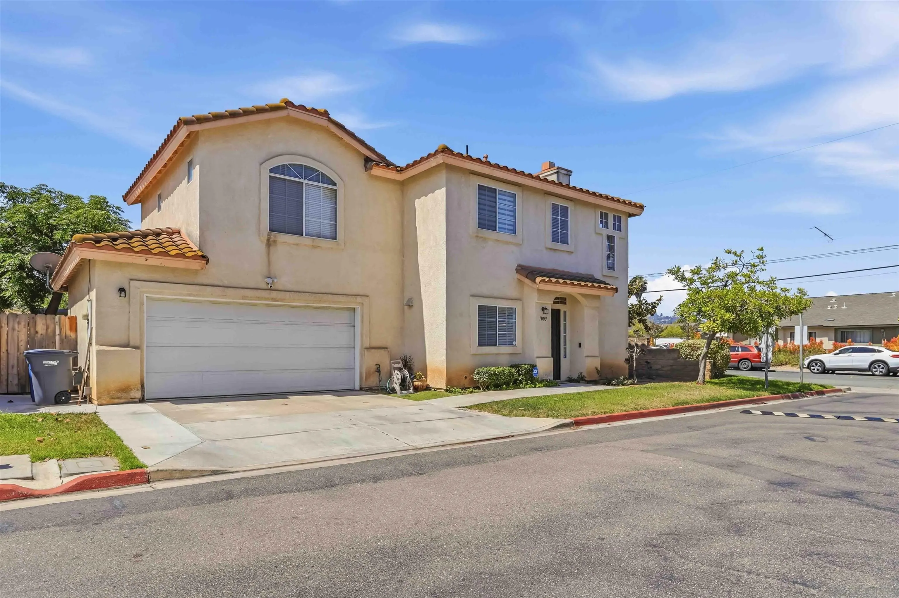 https://cdn.realtyfeed.com/cdn/127/260014085/964da950f49dbfa1adfcc97ecfa6e24d.webp