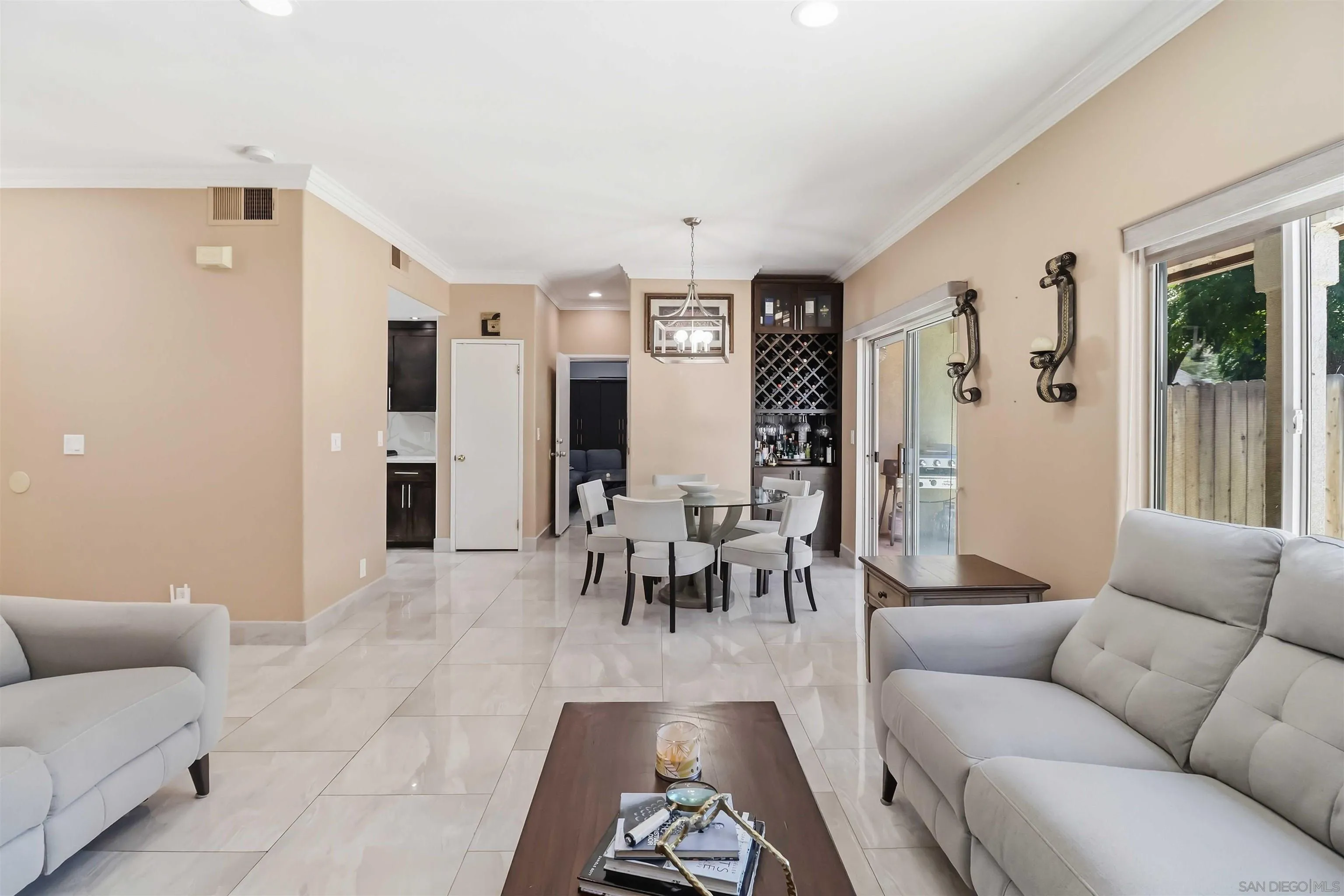 https://cdn.realtyfeed.com/cdn/127/260014085/a89debd5ff26ebbe466e04a6ca145d11.webp