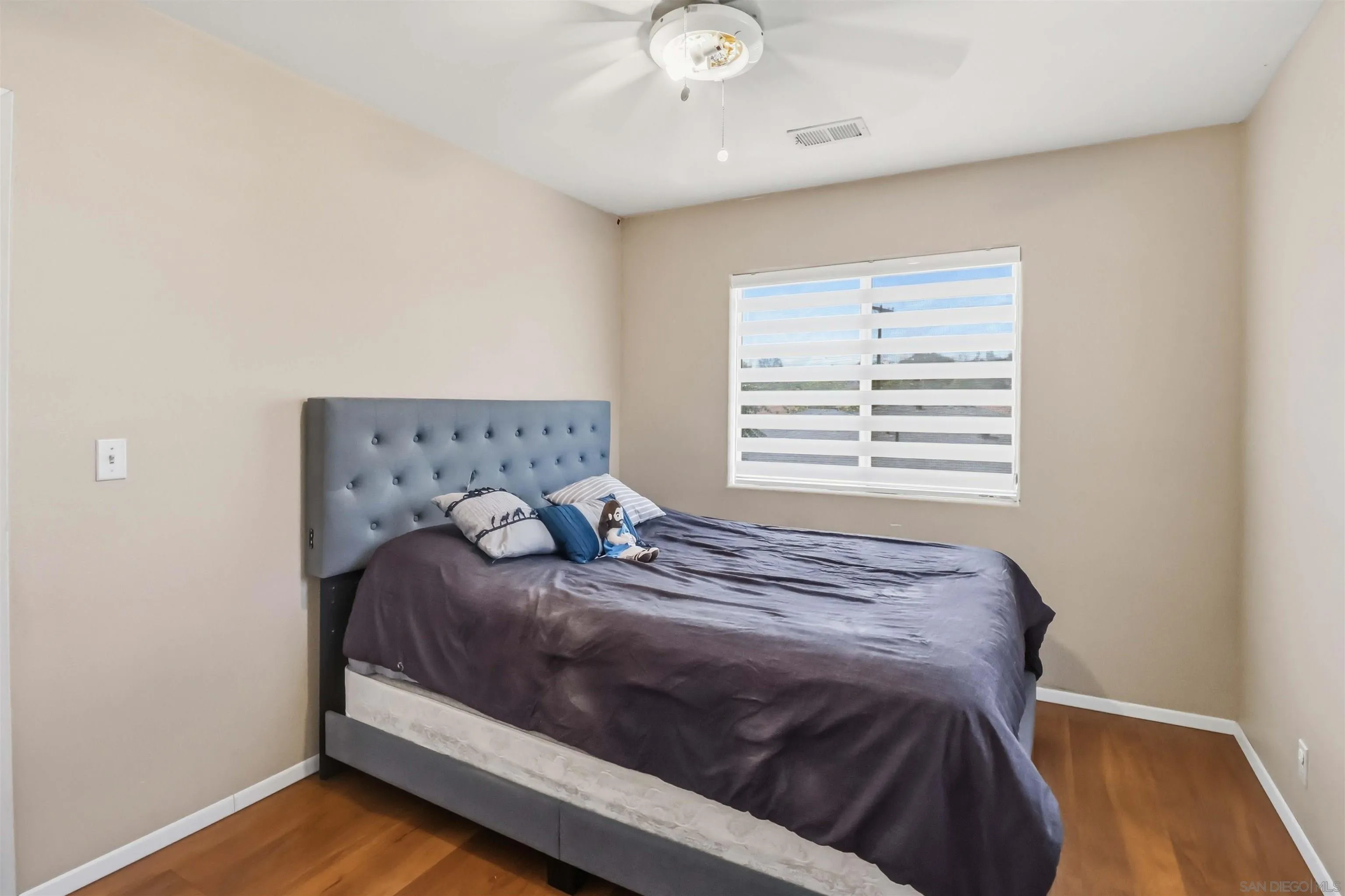 https://cdn.realtyfeed.com/cdn/127/260014085/cacb30bf06d20d20fdf9894cc397e579.webp