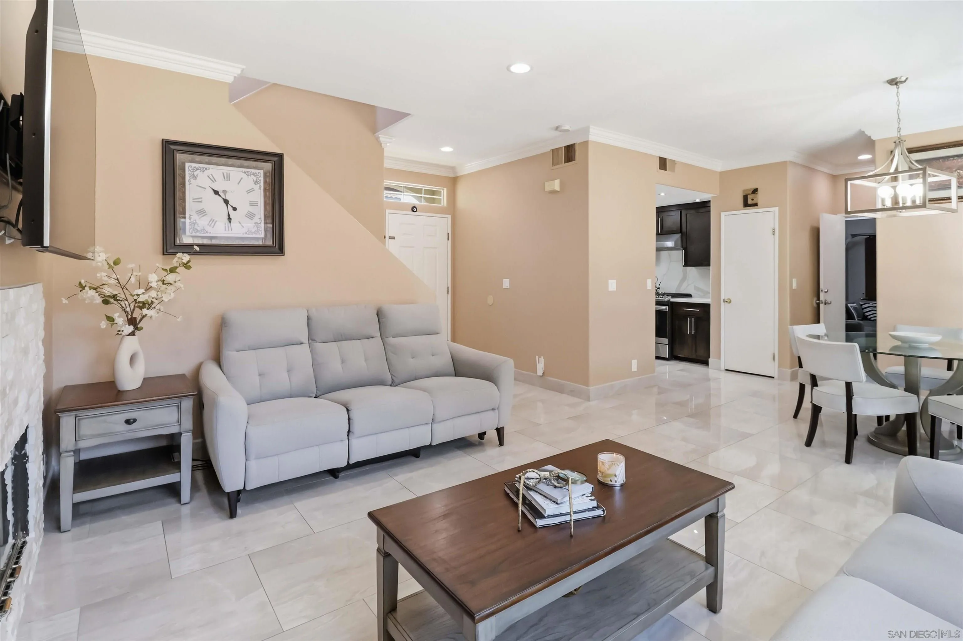 https://cdn.realtyfeed.com/cdn/127/260014085/fe89241248cacaa19f1d9cedf107bb60.webp