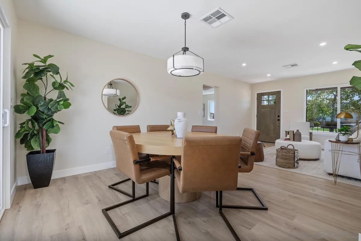 https://cdn.realtyfeed.com/cdn/127/260014087/2ae7246fdc8c458d98aa503da09c962a.webp