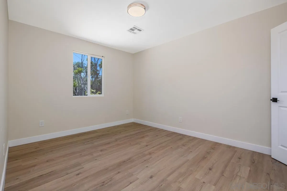 https://cdn.realtyfeed.com/cdn/127/260014087/6785a194a51bf69861ce4745b20b34c9.webp