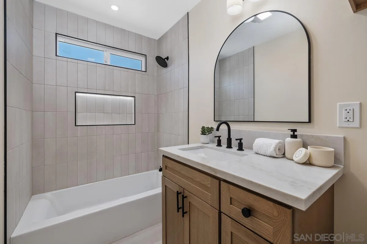 https://cdn.realtyfeed.com/cdn/127/260014087/6ed3865bf75e4cb0ee17c9427f0a5913.webp