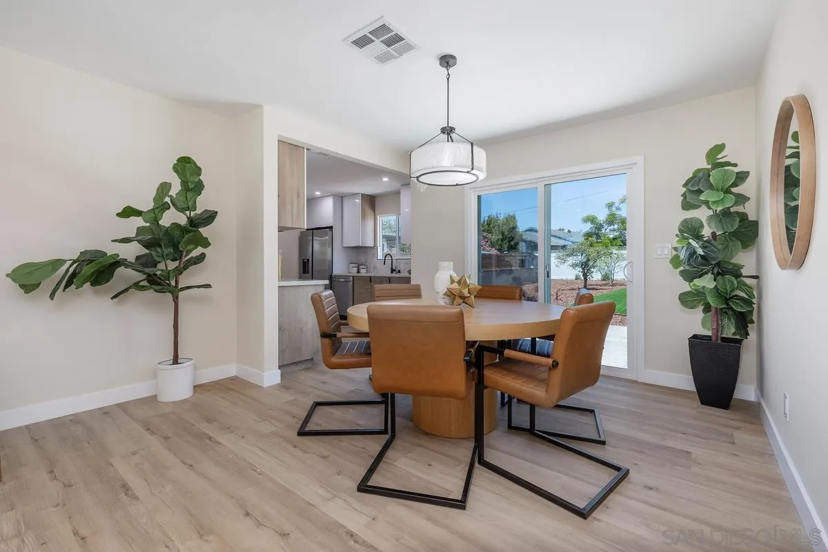 https://cdn.realtyfeed.com/cdn/127/260014087/77d51898c33f92350ac7bf3b788d2c15.webp