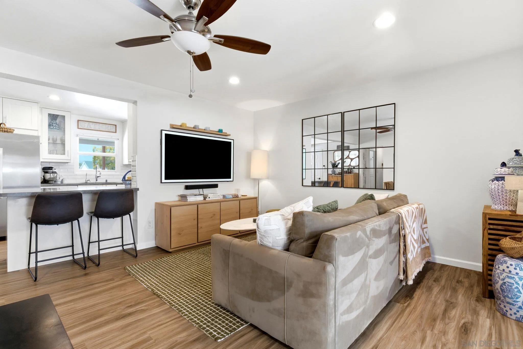 https://cdn.realtyfeed.com/cdn/127/260014088/59c7bb20bcde1df59dc45d8684c6caf6.webp
