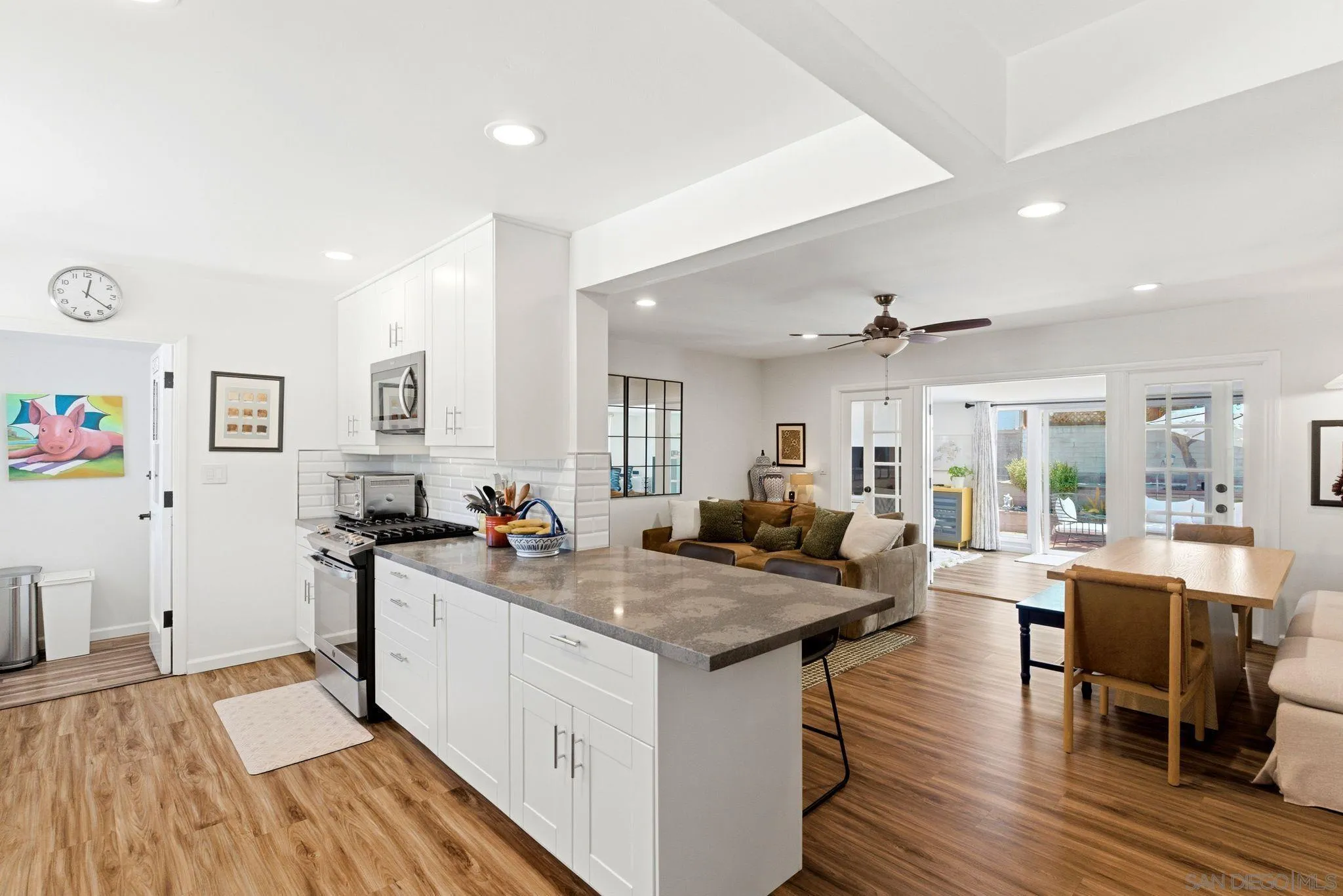 https://cdn.realtyfeed.com/cdn/127/260014088/975ab358f0d582af14bc5f654275a826.webp