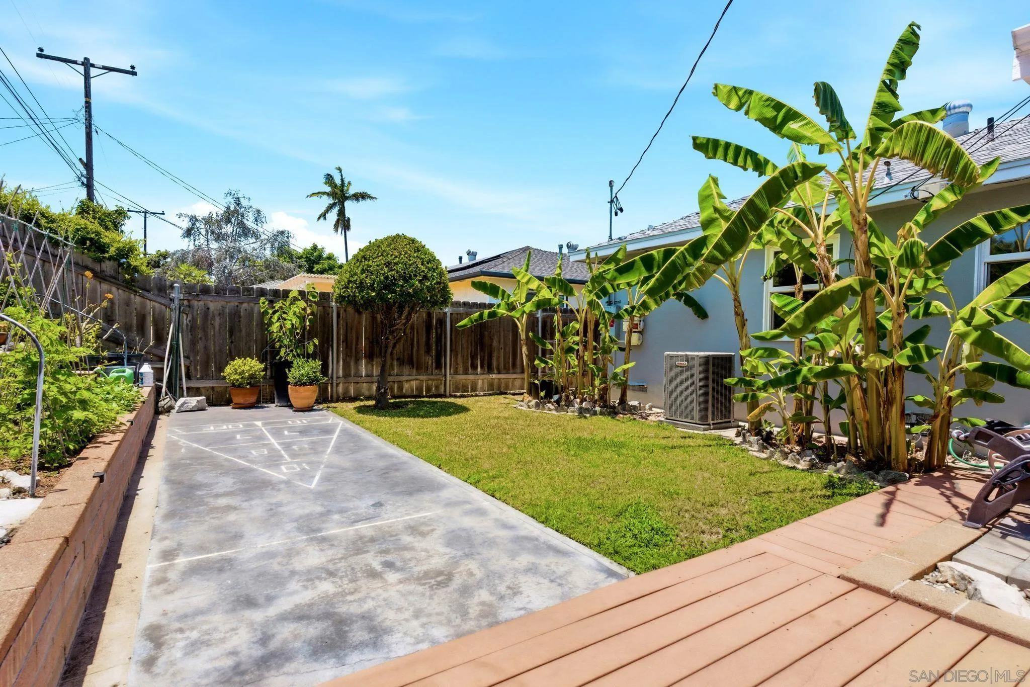 https://cdn.realtyfeed.com/cdn/127/260014088/a0ba59a78be1e49bd6c496a754160efd.webp