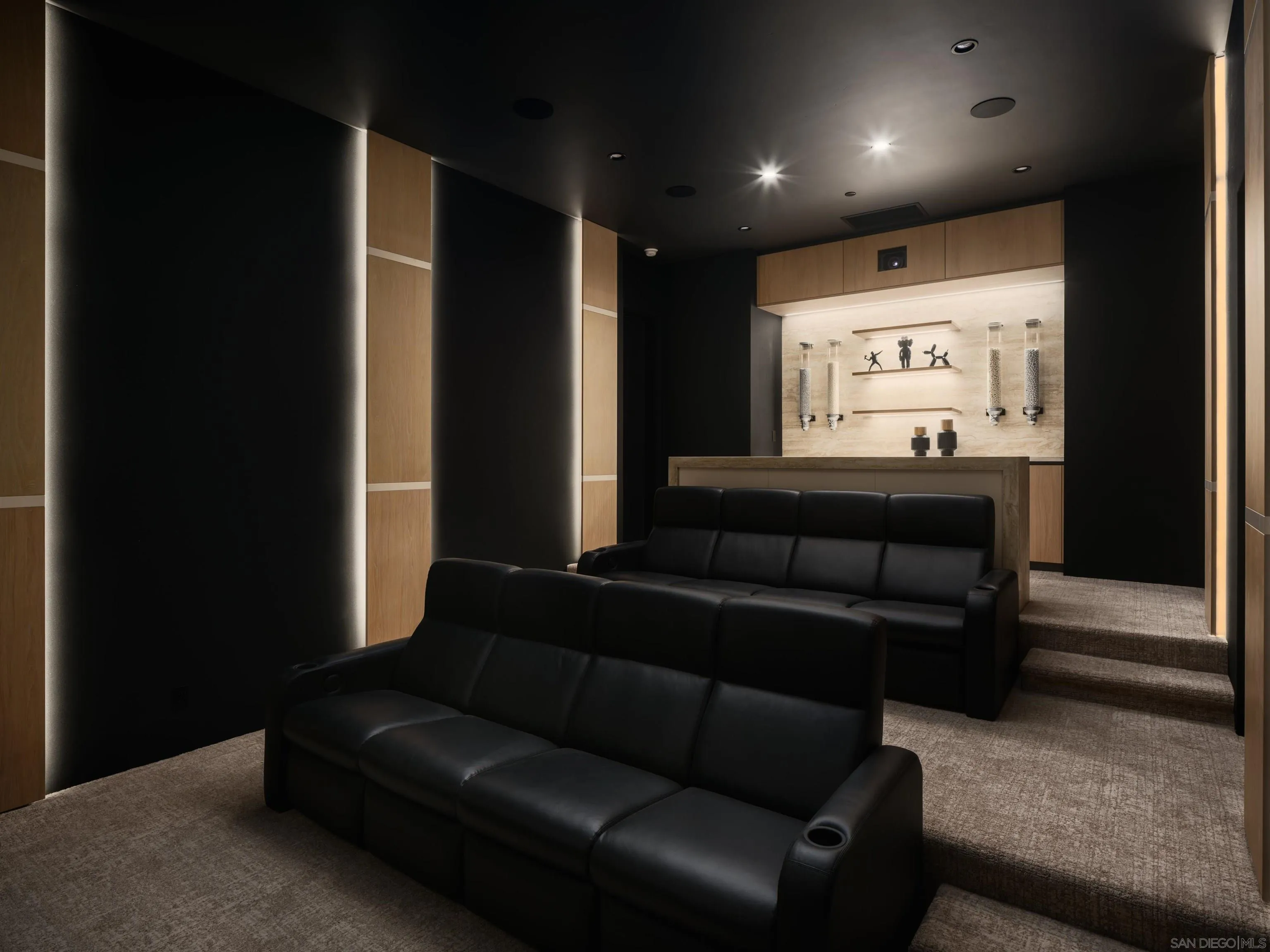 https://cdn.realtyfeed.com/cdn/127/260014089/6c3815759cda2b62266e4896829d15e2.webp