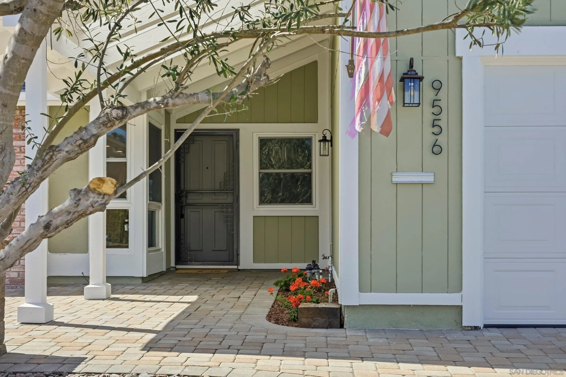https://cdn.realtyfeed.com/cdn/127/260014090/1094f85e8c09df501c78b1cd108d2996.webp