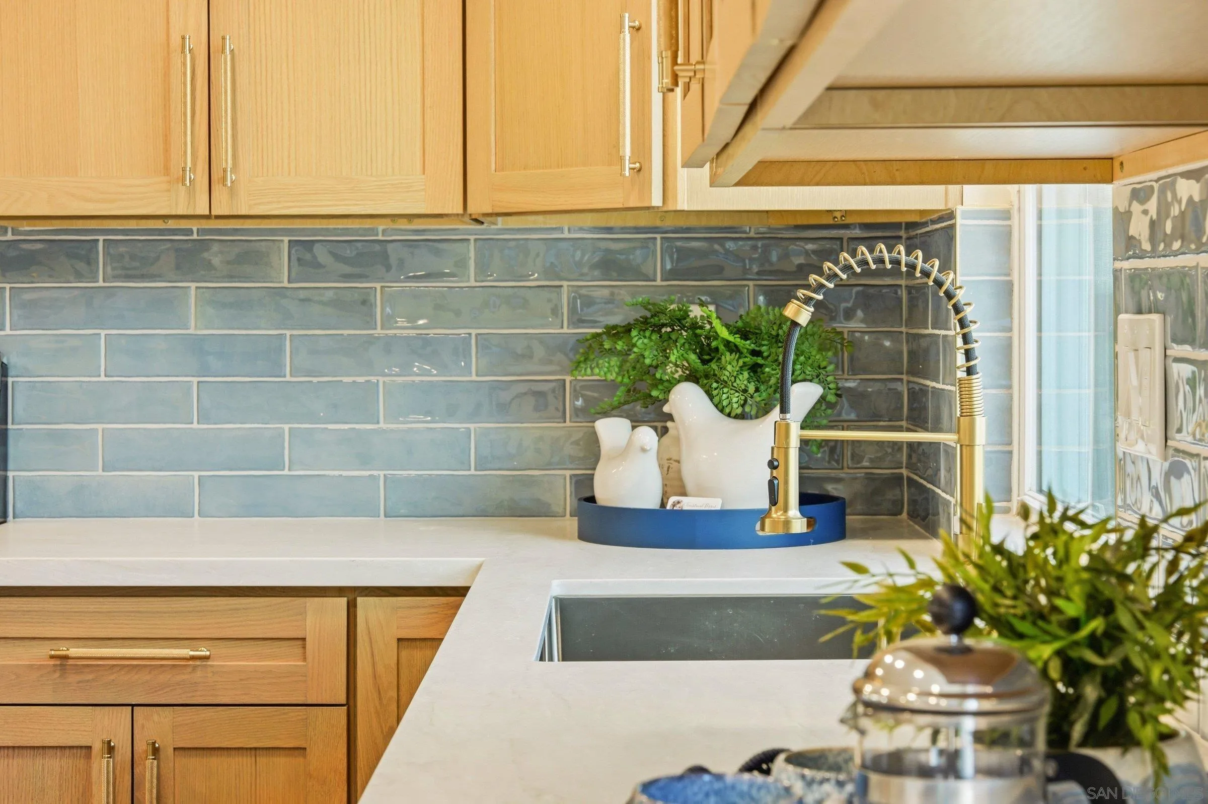 https://cdn.realtyfeed.com/cdn/127/260014090/20df9cca45c13f0944ced555aef79632.webp