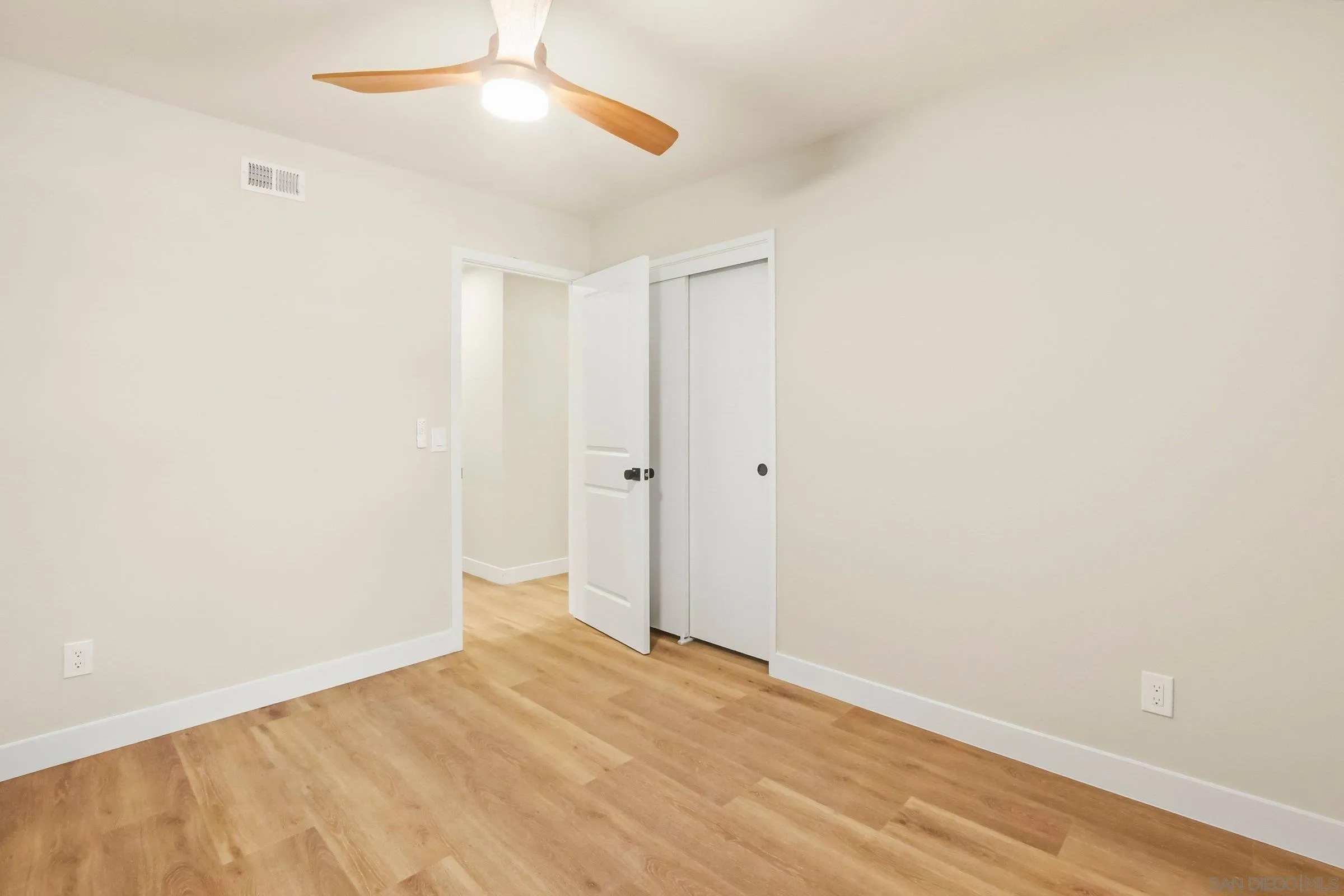 https://cdn.realtyfeed.com/cdn/127/260014090/c0b6c935bcd376fb85cbd3de177b718e.webp
