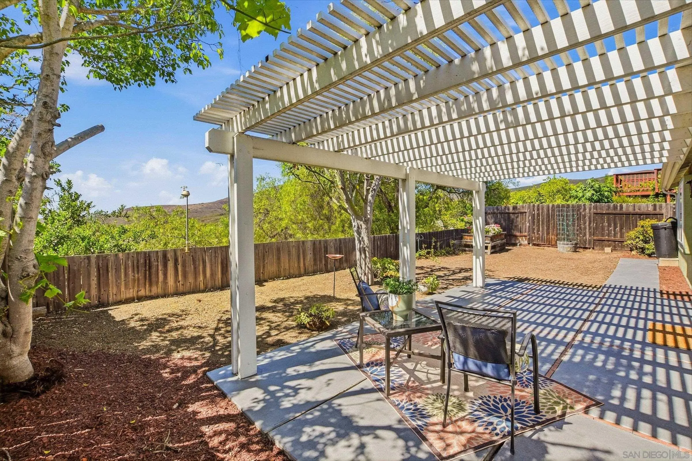 https://cdn.realtyfeed.com/cdn/127/260014090/c0d6d14348abaecb6f6025f35b4c11fa.webp