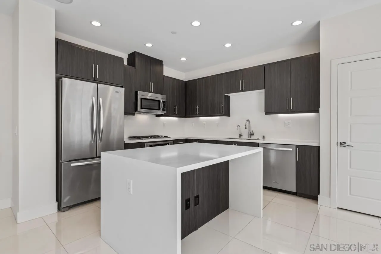 Photo #7: 260014098 Listing: Photo #7