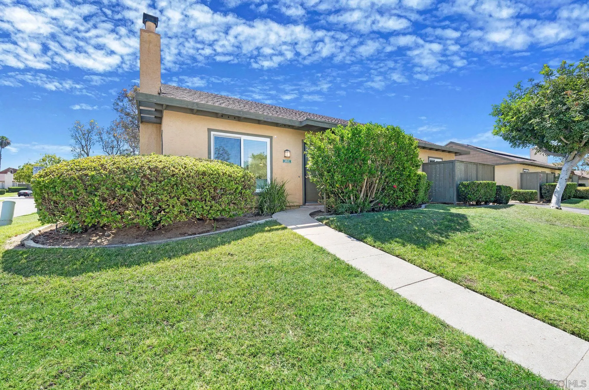 Photo #1: 260014101 Listing: Photo #1