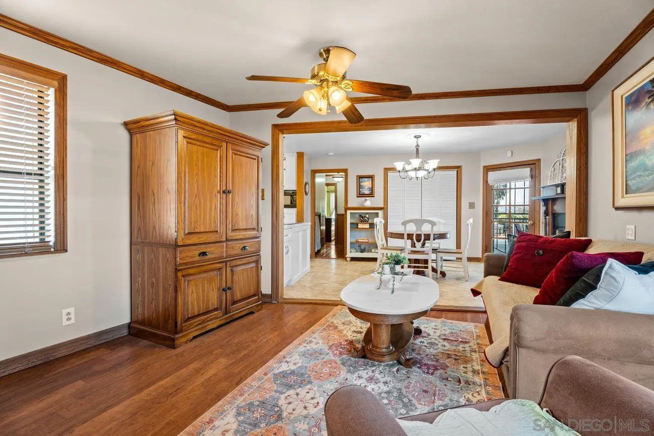 https://cdn.realtyfeed.com/cdn/127/260014102/1e871c822a4b0d07b685899046cbce43.webp