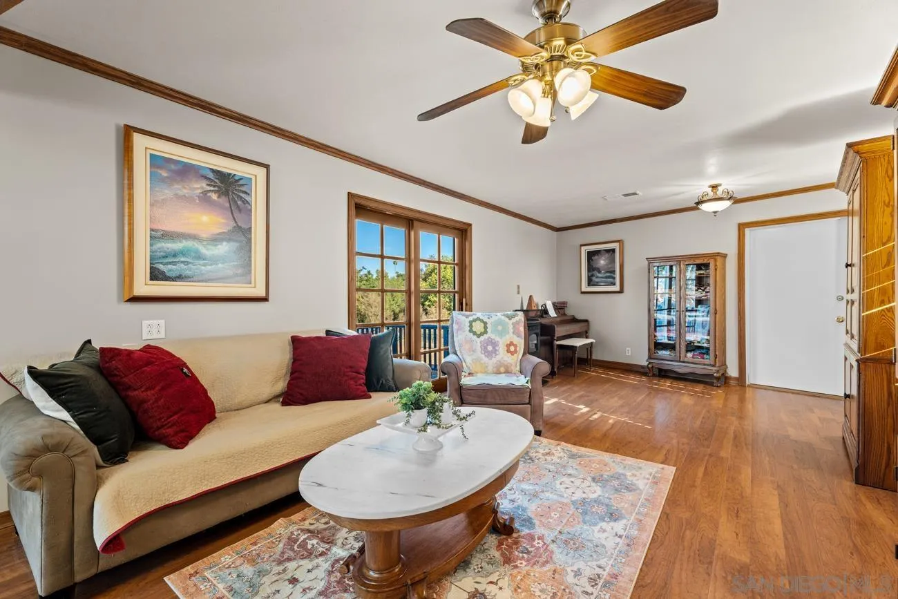 https://cdn.realtyfeed.com/cdn/127/260014102/6eb4629eb8c9be97a3b77eafc061b6df.webp