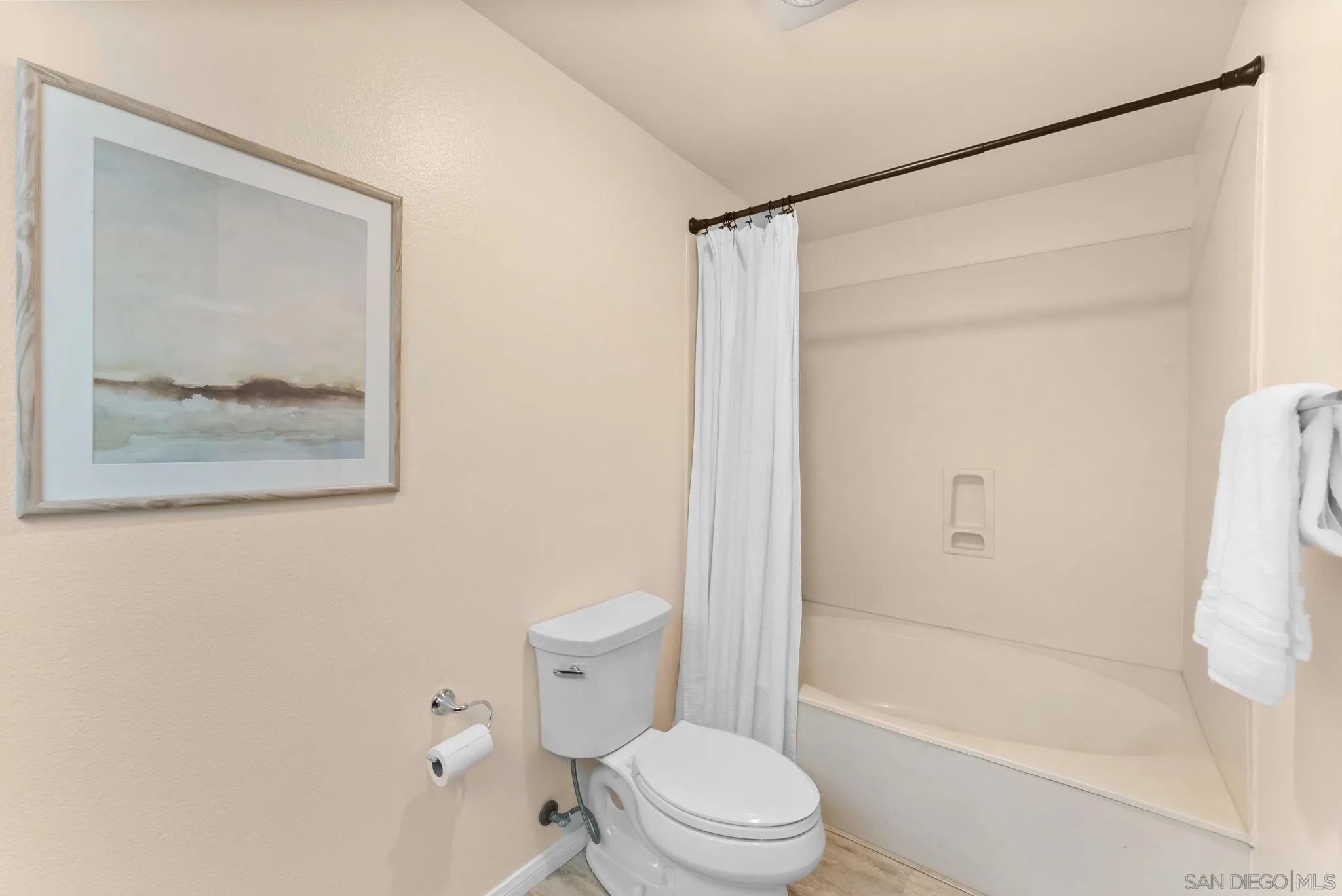 Photo #16: 260014103 Listing: Photo #16