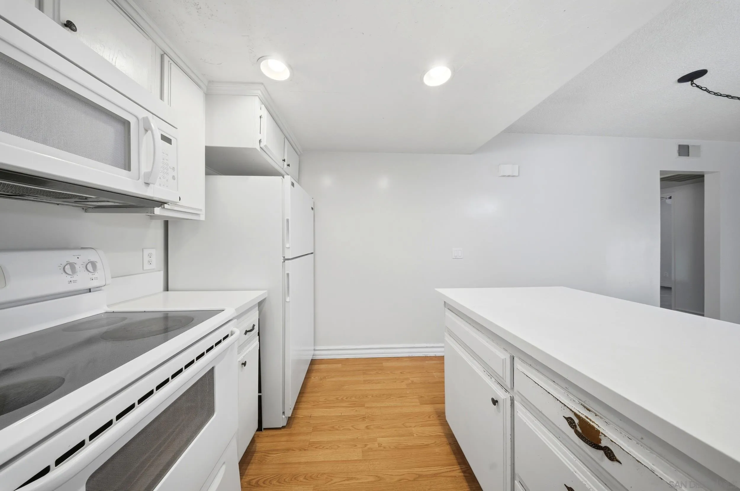 Photo #12: 260014107 Listing: Photo #12
