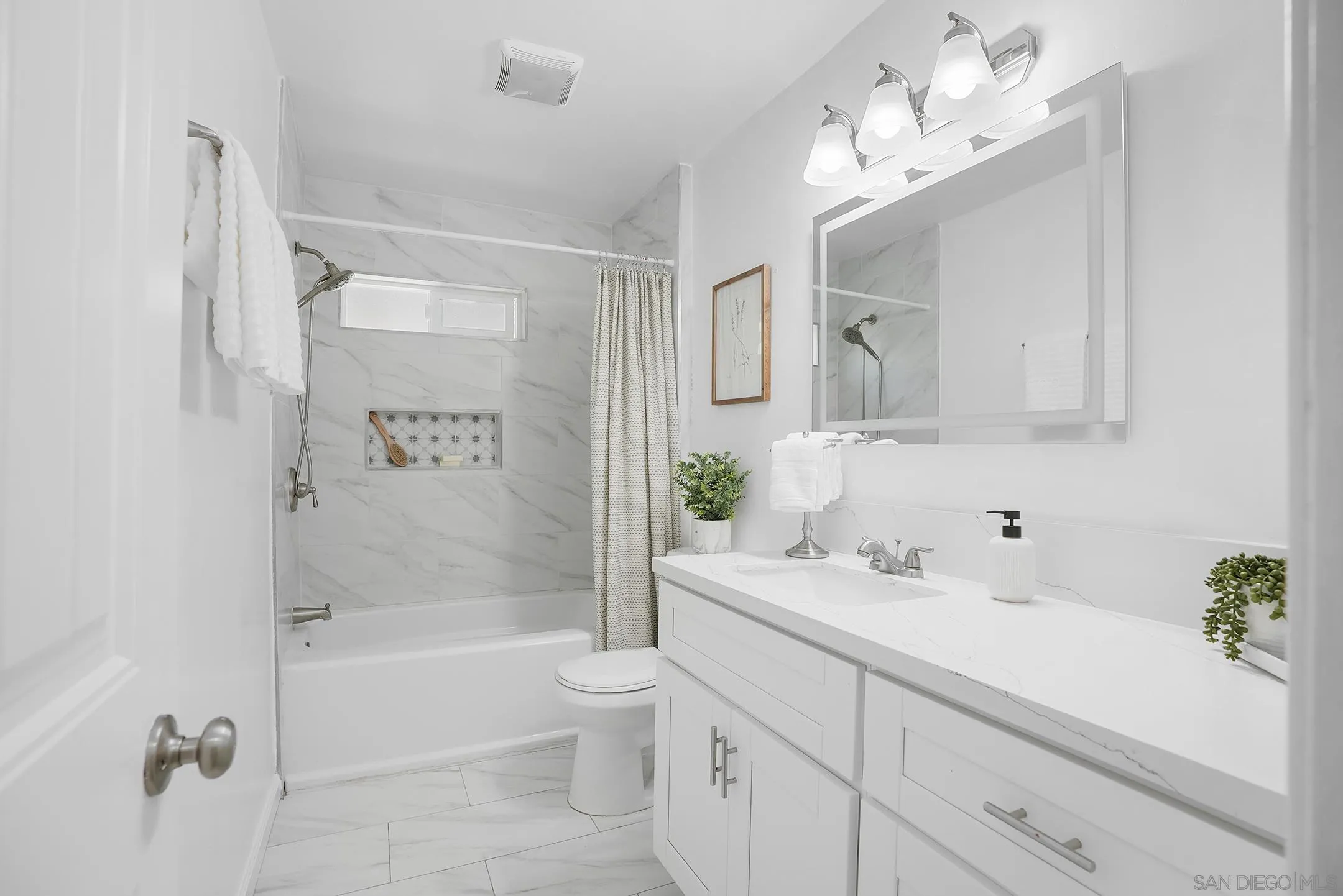 https://cdn.realtyfeed.com/cdn/127/260014109/6c225fa6162514120bc8f338ea2039d2.webp