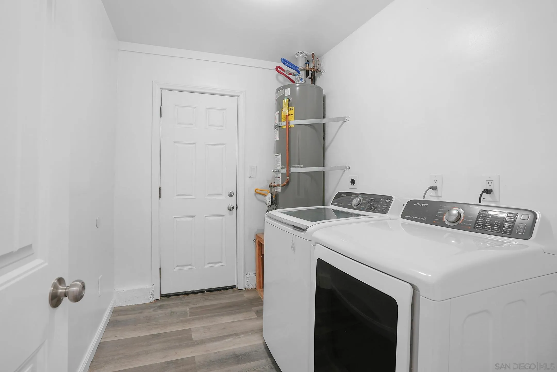 https://cdn.realtyfeed.com/cdn/127/260014109/79ff9ac9e7d9aa846a2cced92a73a778.webp