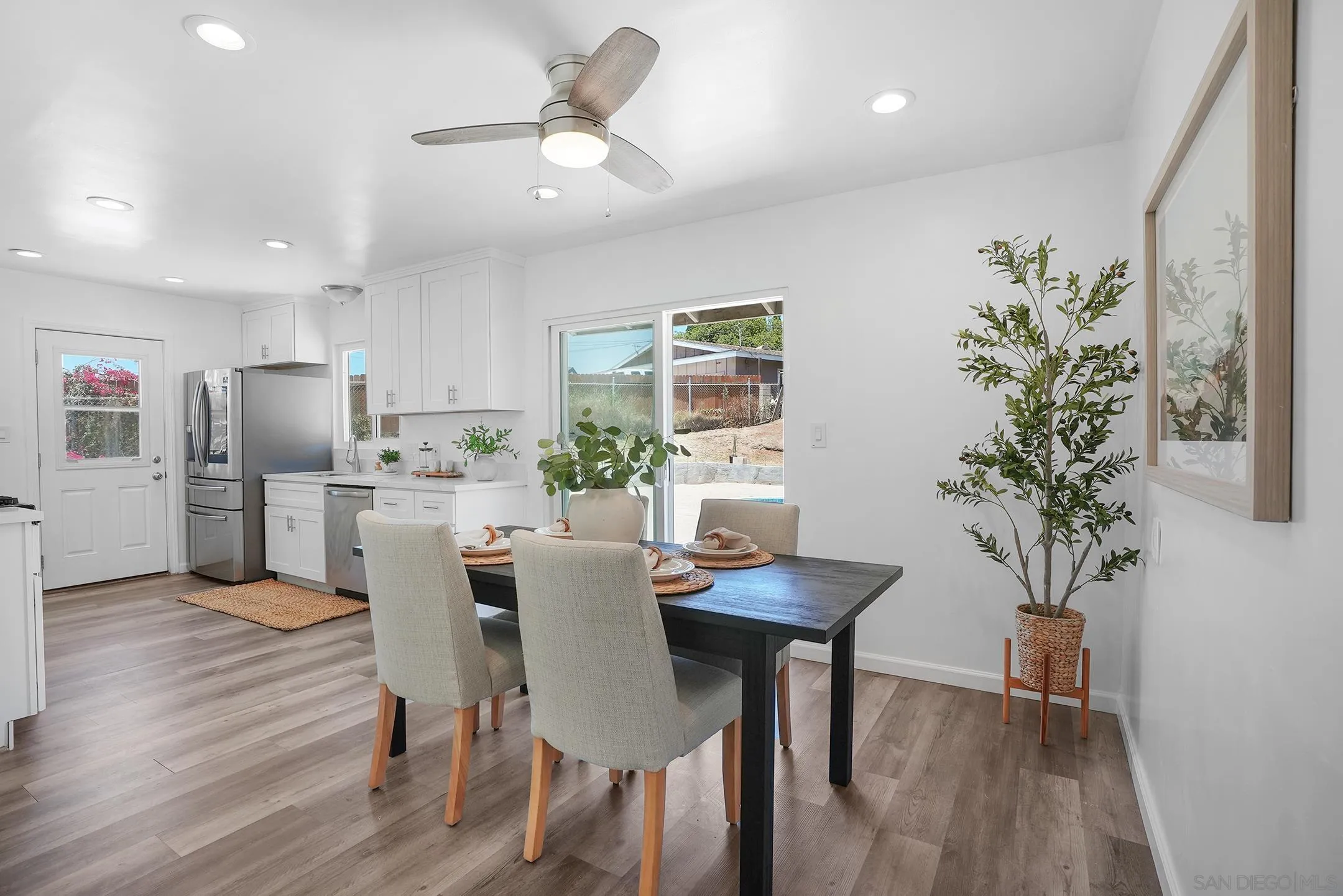 https://cdn.realtyfeed.com/cdn/127/260014109/85935bbb7daac55a309bc73b65bfb514.webp