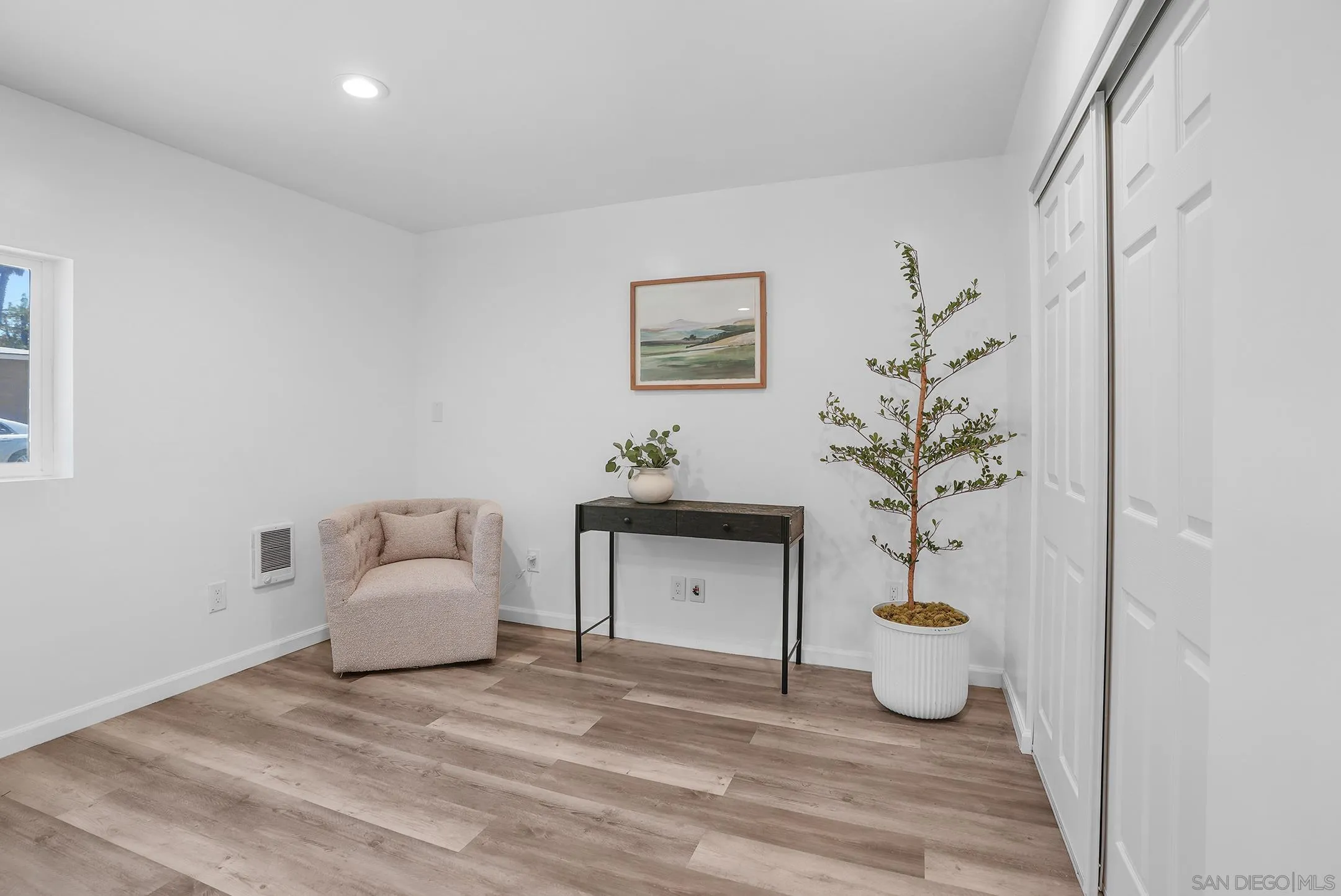 https://cdn.realtyfeed.com/cdn/127/260014109/882462e88e91bd8238226a3421aaf3fd.webp