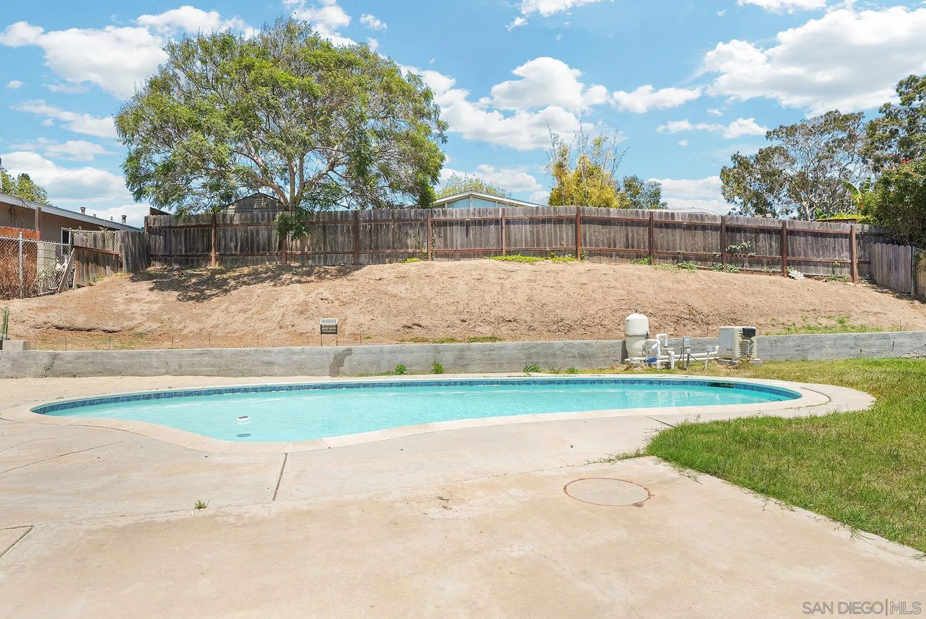 https://cdn.realtyfeed.com/cdn/127/260014109/bbe0d960e0cee4acaf05a26fc874ec3e.webp