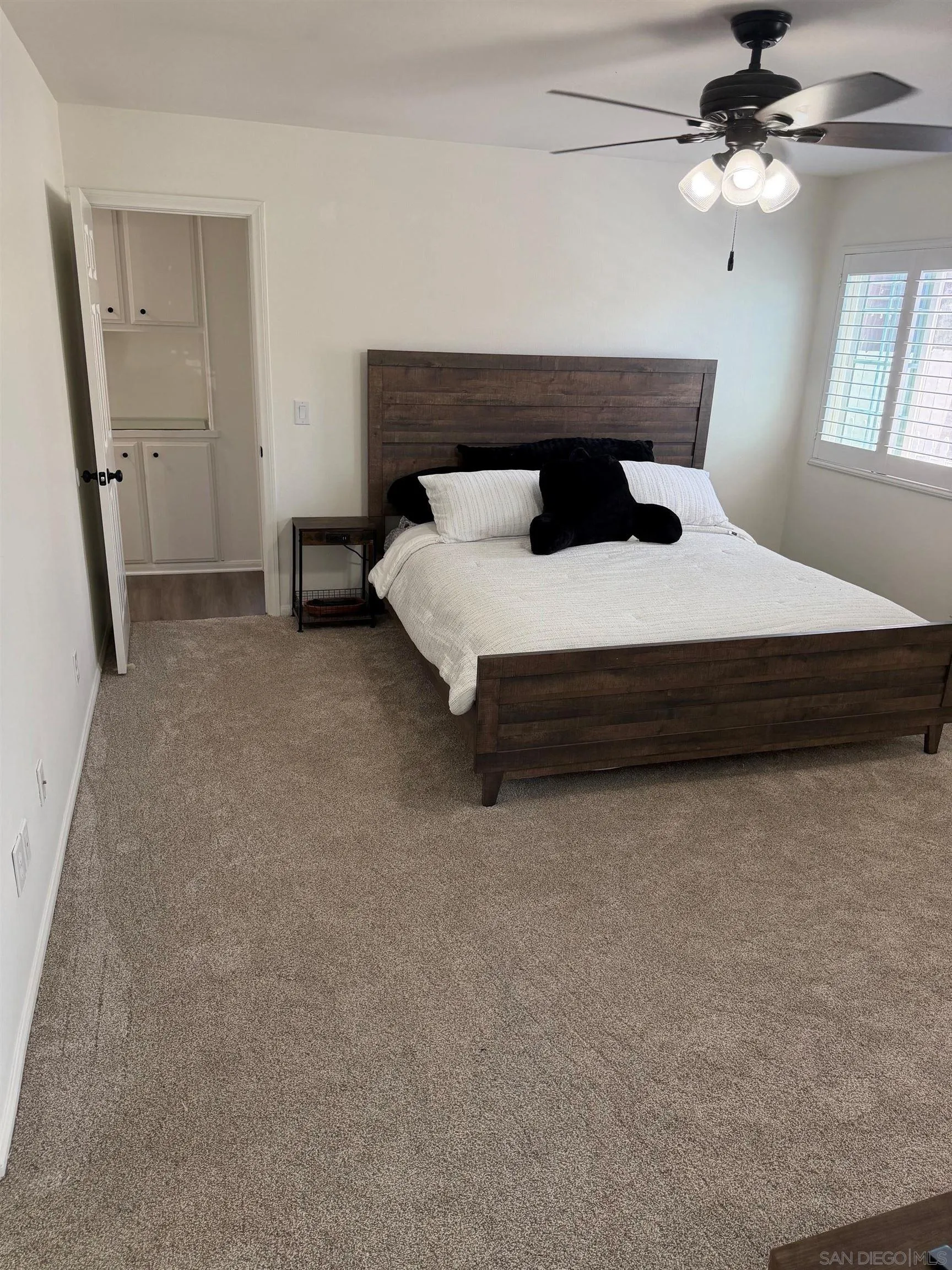https://cdn.realtyfeed.com/cdn/127/260014110/5b48c27793272fa6aa264fbb3d32850b.webp