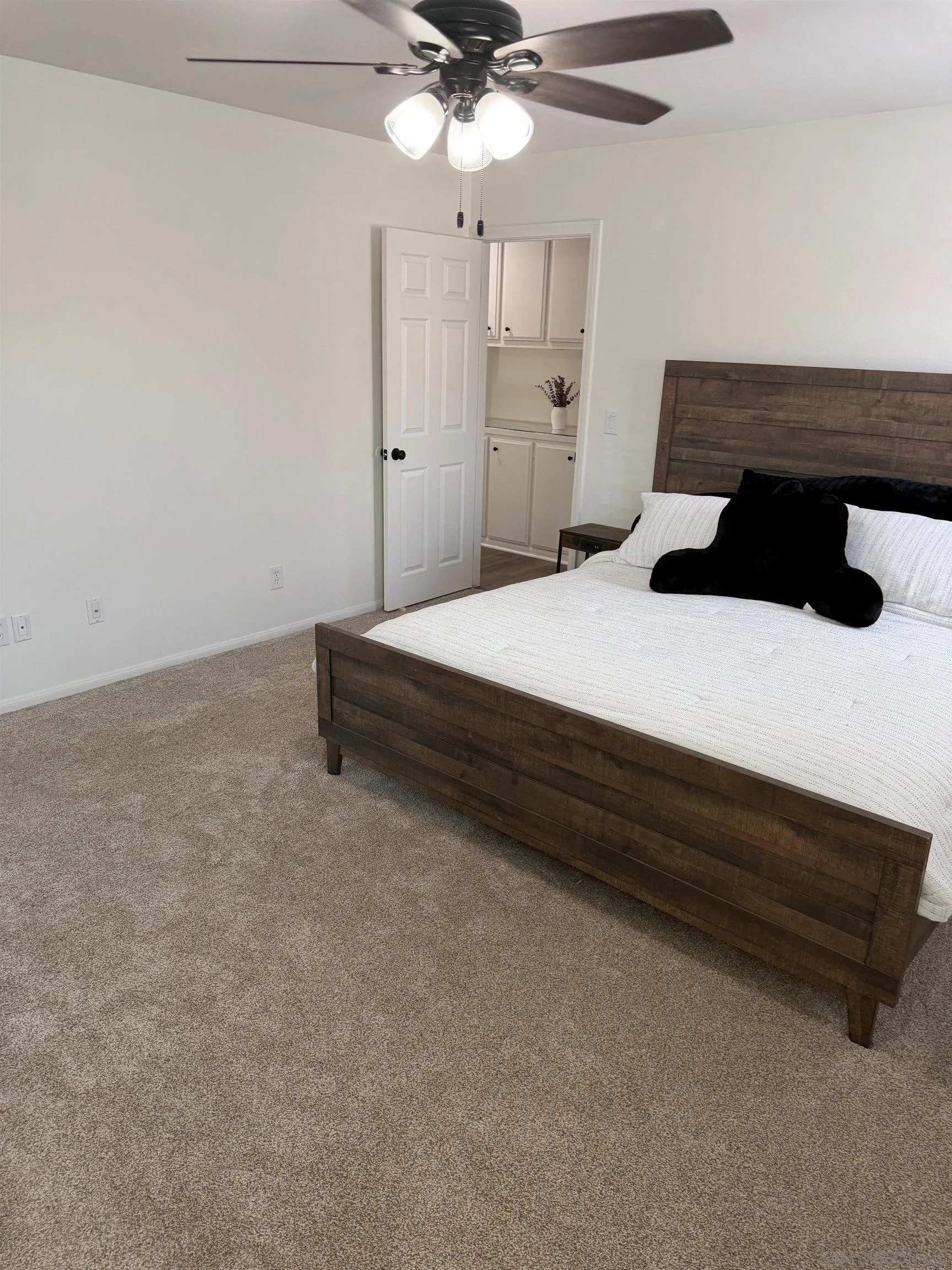 https://cdn.realtyfeed.com/cdn/127/260014110/80c8b1a1402c792189f98acda6691356.webp