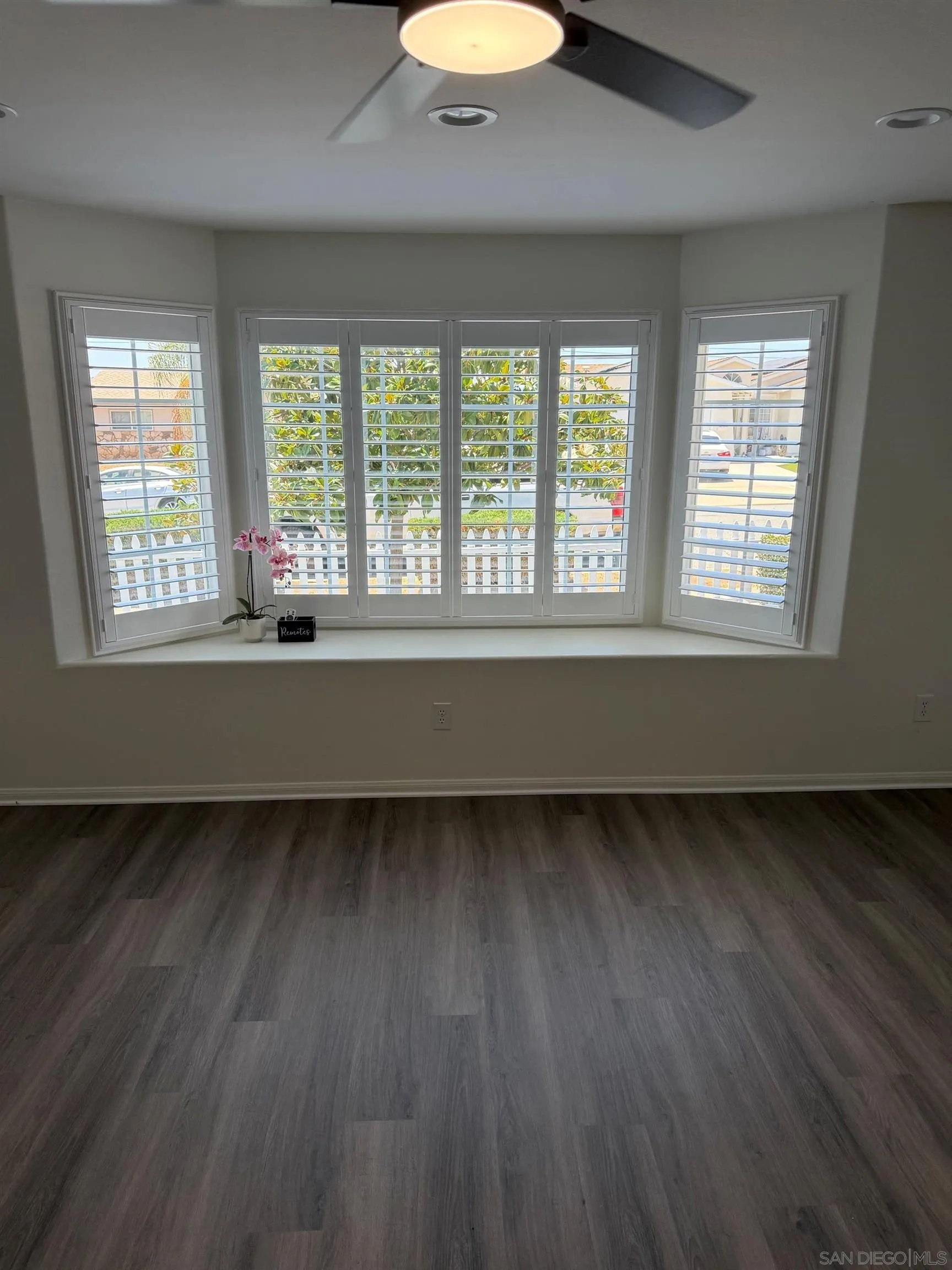 https://cdn.realtyfeed.com/cdn/127/260014110/b89c6e486849166e159df35b118bc234.webp