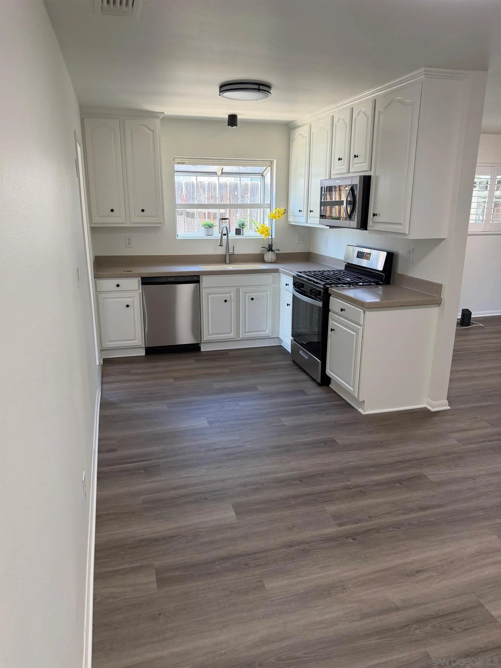 https://cdn.realtyfeed.com/cdn/127/260014110/bc631af41b31c61c6b003b45d73bf342.webp