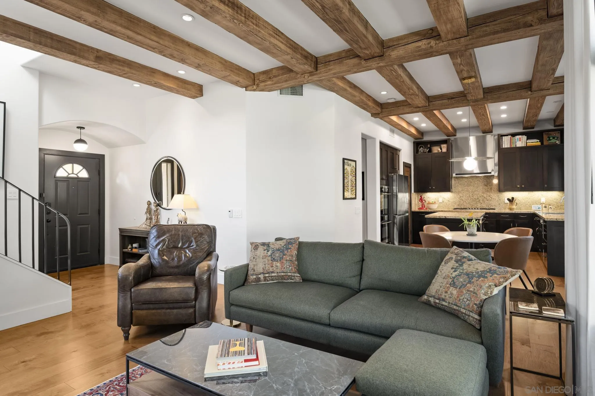 https://cdn.realtyfeed.com/cdn/127/260014111/3110176c1ca6d664adf2f64c0a4df557.webp