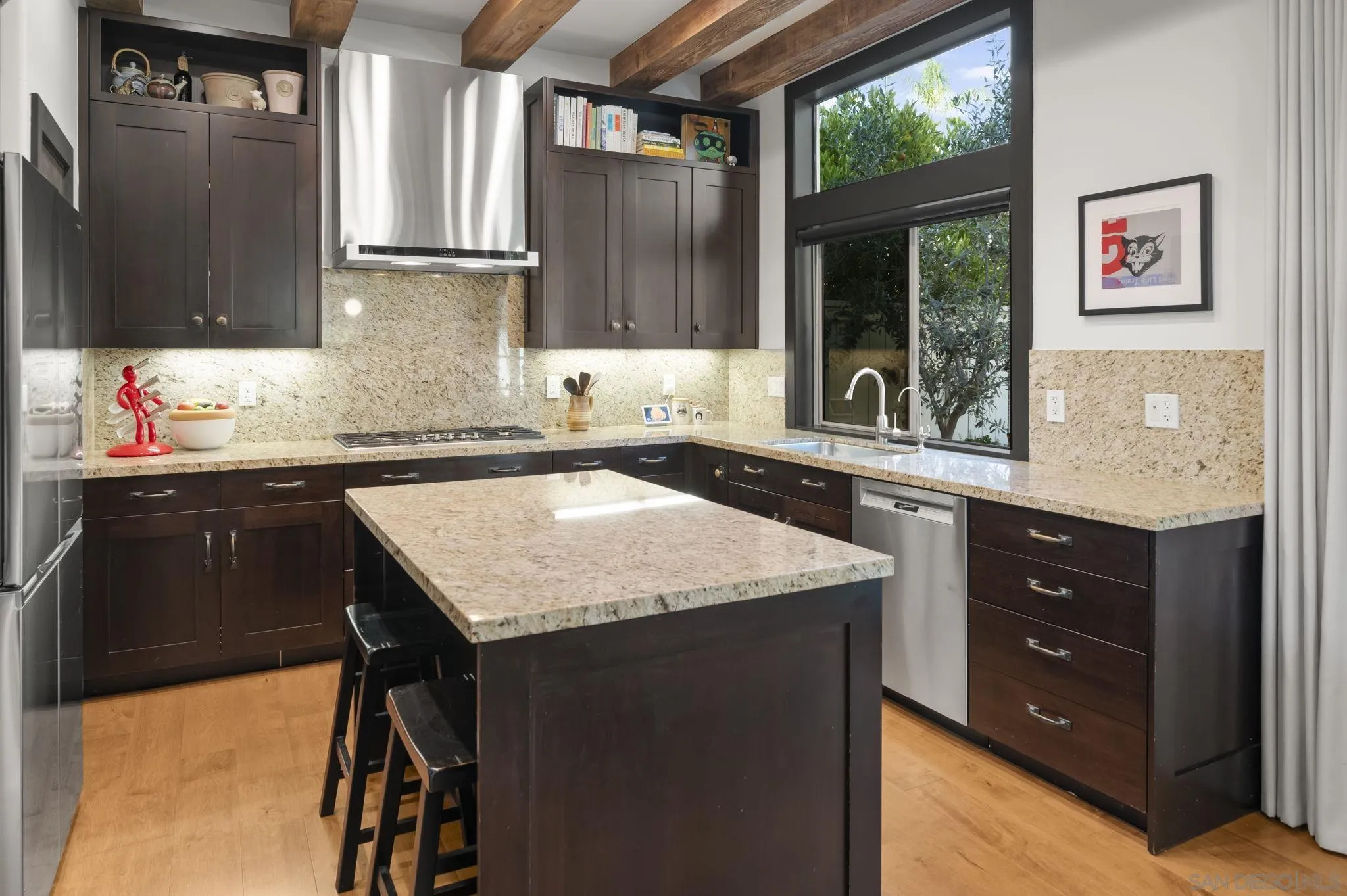 https://cdn.realtyfeed.com/cdn/127/260014111/5010dd067fc439a25877bd131ac34409.webp