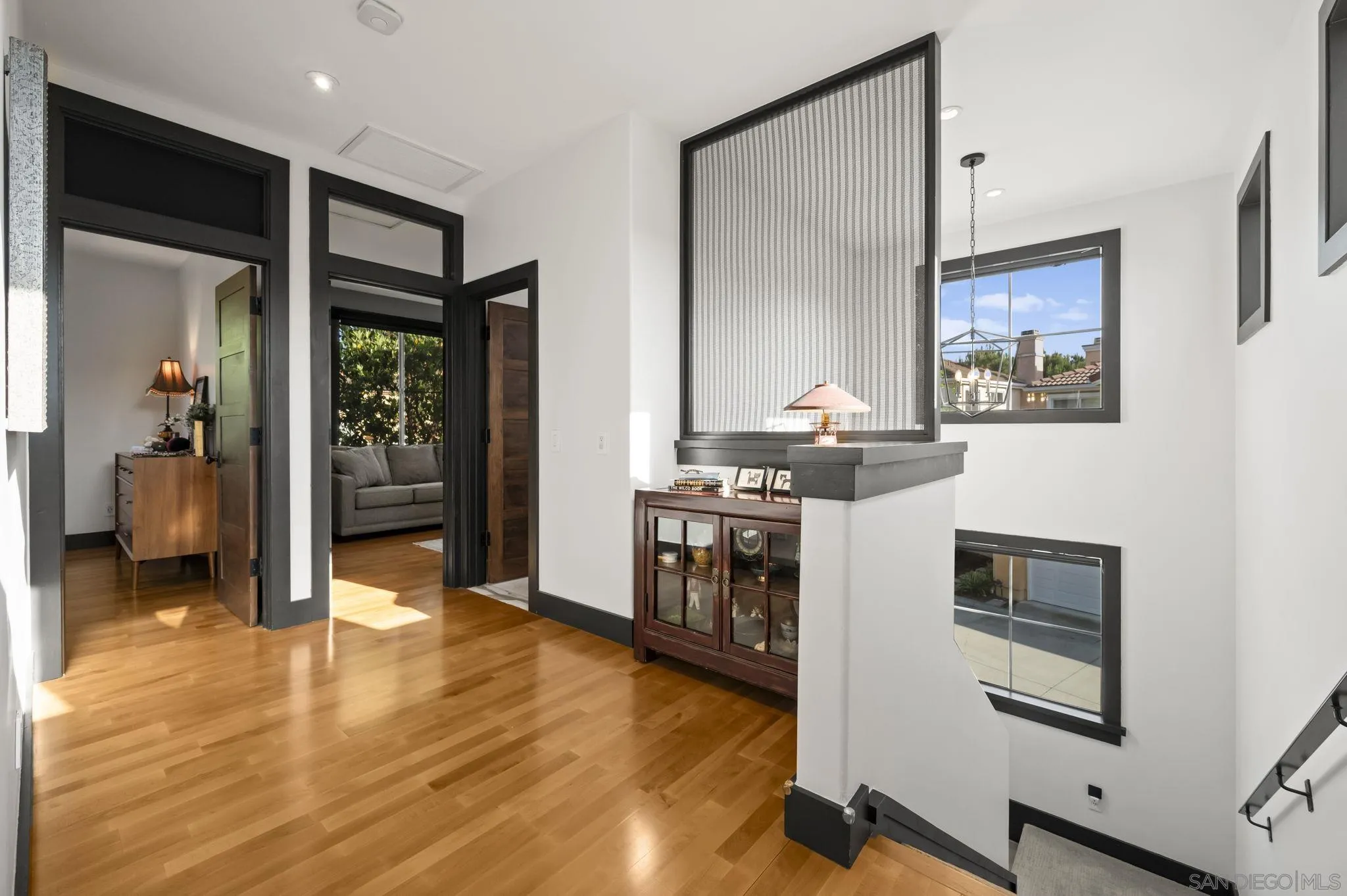 https://cdn.realtyfeed.com/cdn/127/260014111/589ceb3ee5193e53ead90483c2a7d2e9.webp
