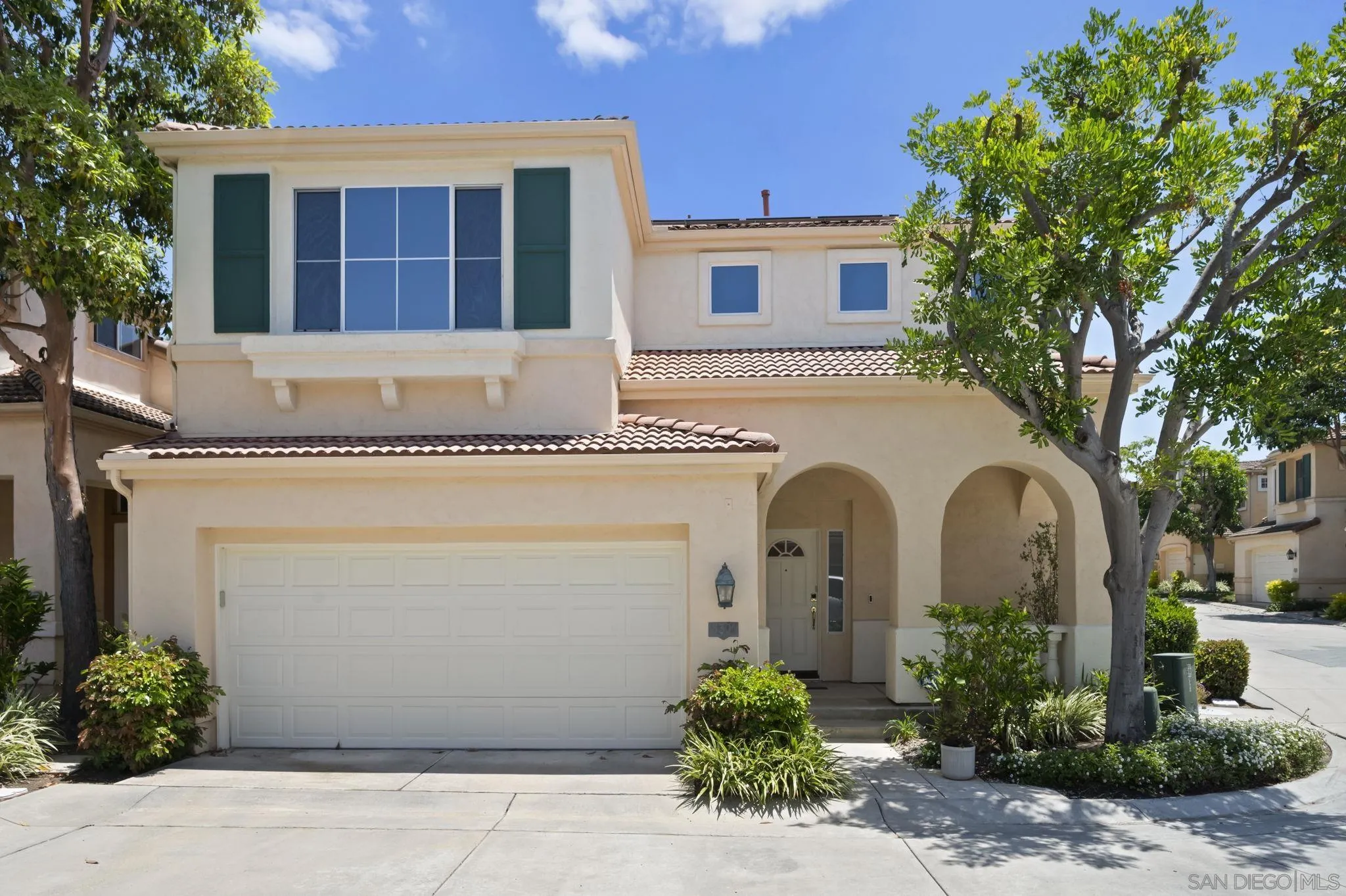 https://cdn.realtyfeed.com/cdn/127/260014111/5ceec0baa595abc7b585b61afeb7a4c9.webp