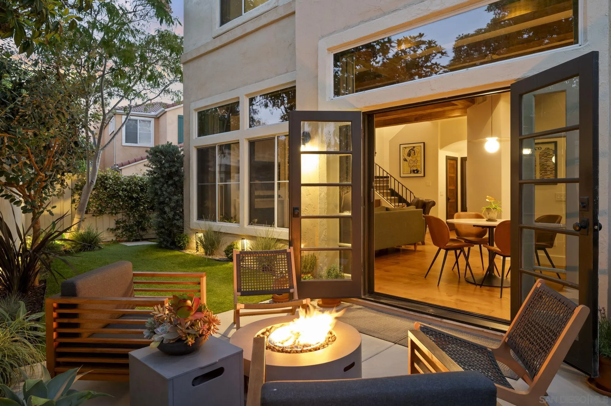 https://cdn.realtyfeed.com/cdn/127/260014111/66f337a9022871f0364f40ea46990e84.webp