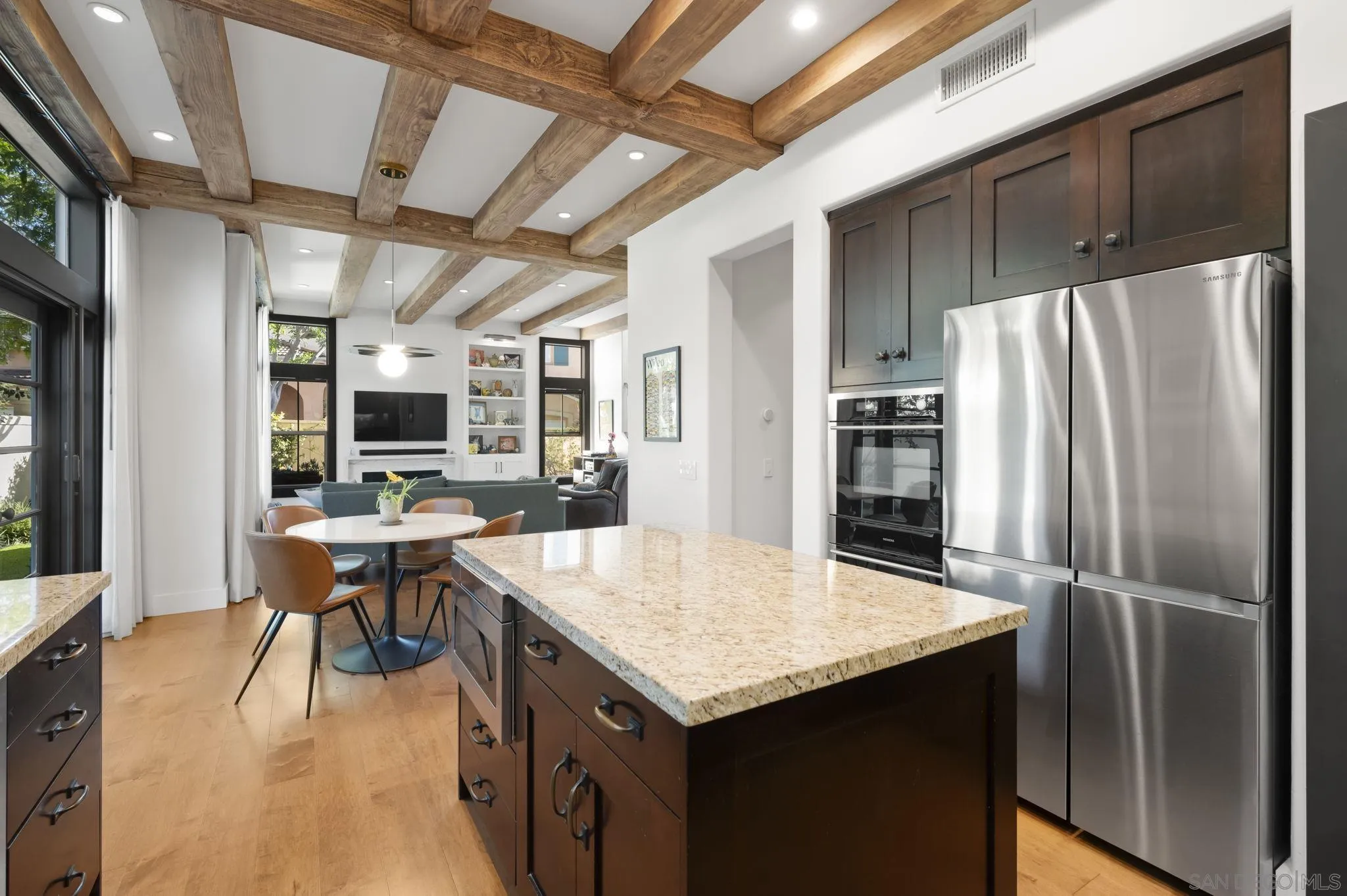 https://cdn.realtyfeed.com/cdn/127/260014111/81470c9ddd18167a0e439d87fabe9535.webp