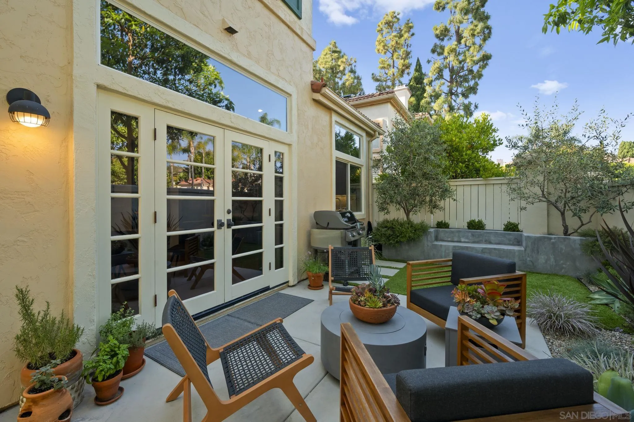 https://cdn.realtyfeed.com/cdn/127/260014111/b5d9a11c2d6ea39ce6c4a30644271e41.webp