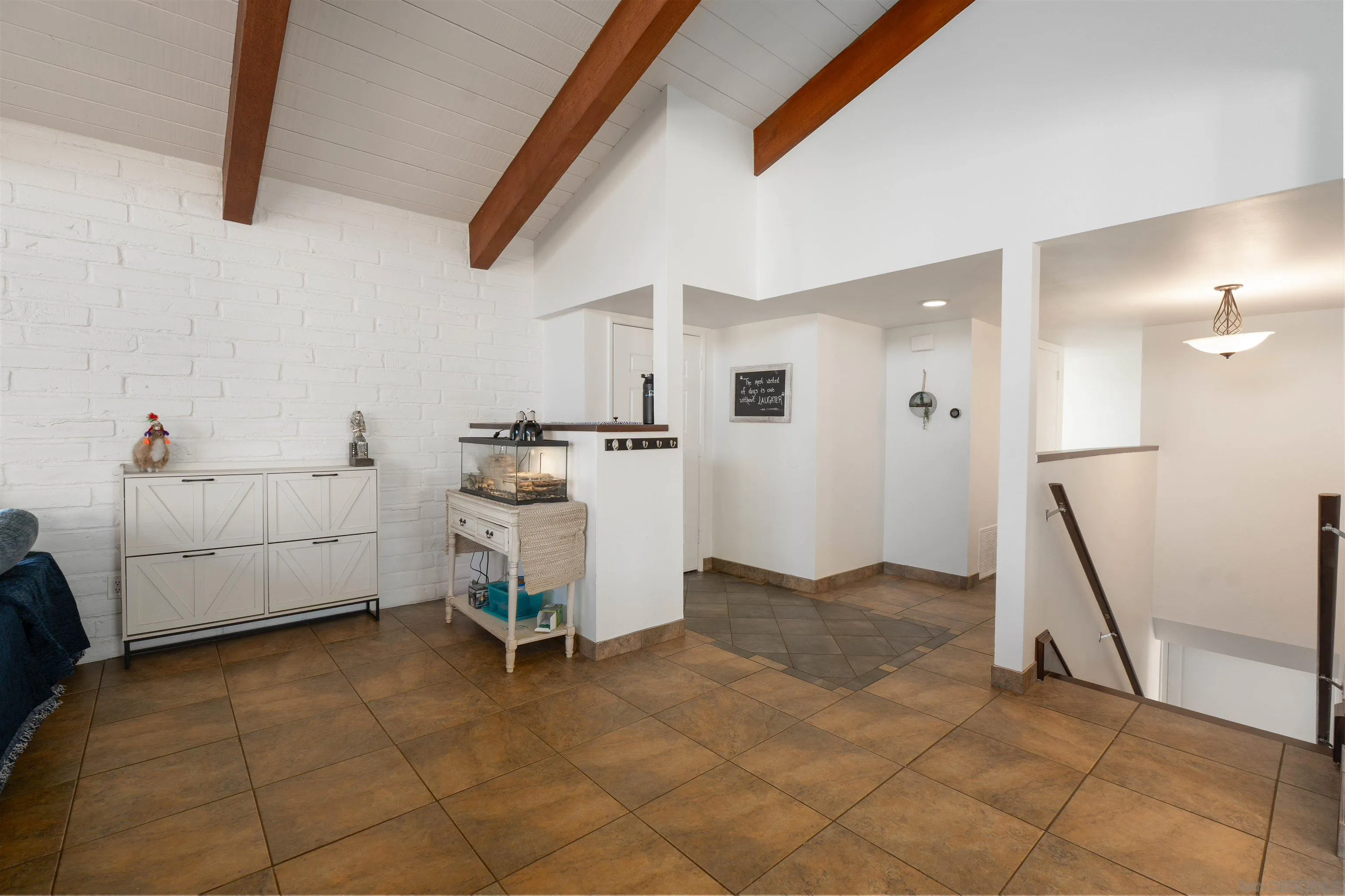 https://cdn.realtyfeed.com/cdn/127/260014112/4d1359b6e7216c76a6c84cdbdeeaca83.webp
