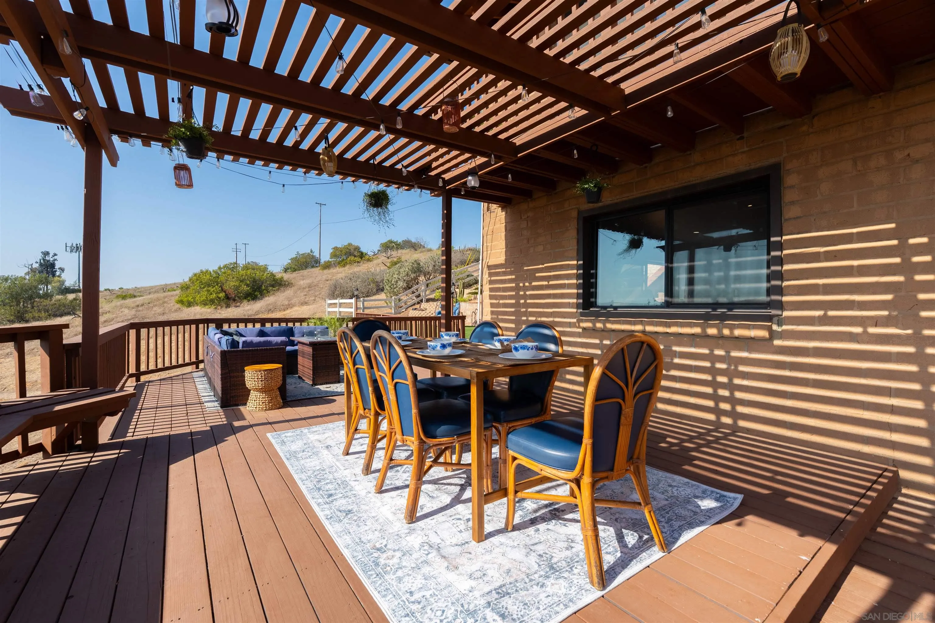 https://cdn.realtyfeed.com/cdn/127/260014112/773aa4ea0fa3e7041ff22cc0877a1592.webp