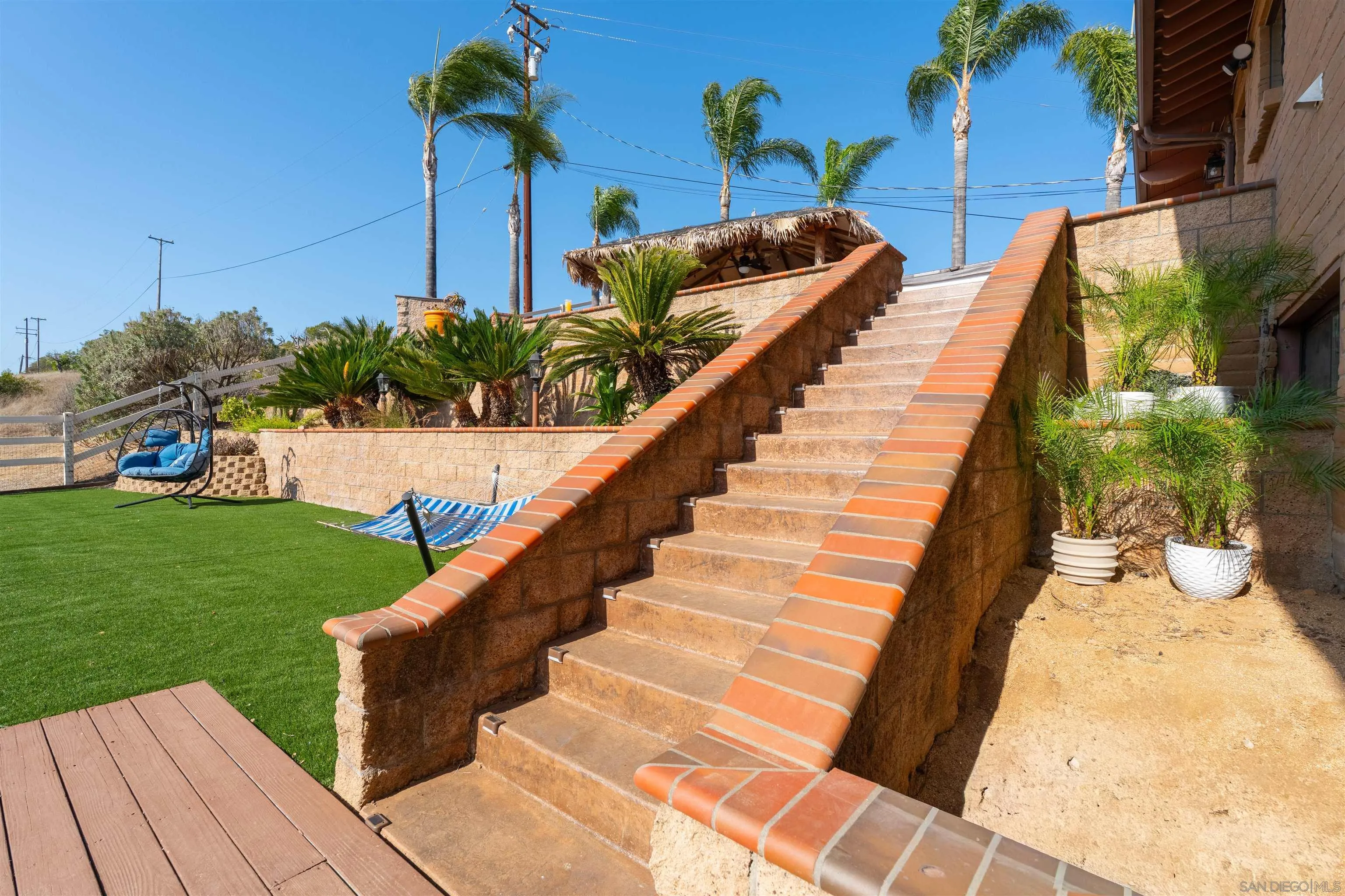 https://cdn.realtyfeed.com/cdn/127/260014112/de8e9dfcd1caa1705d9112029d12fa4f.webp