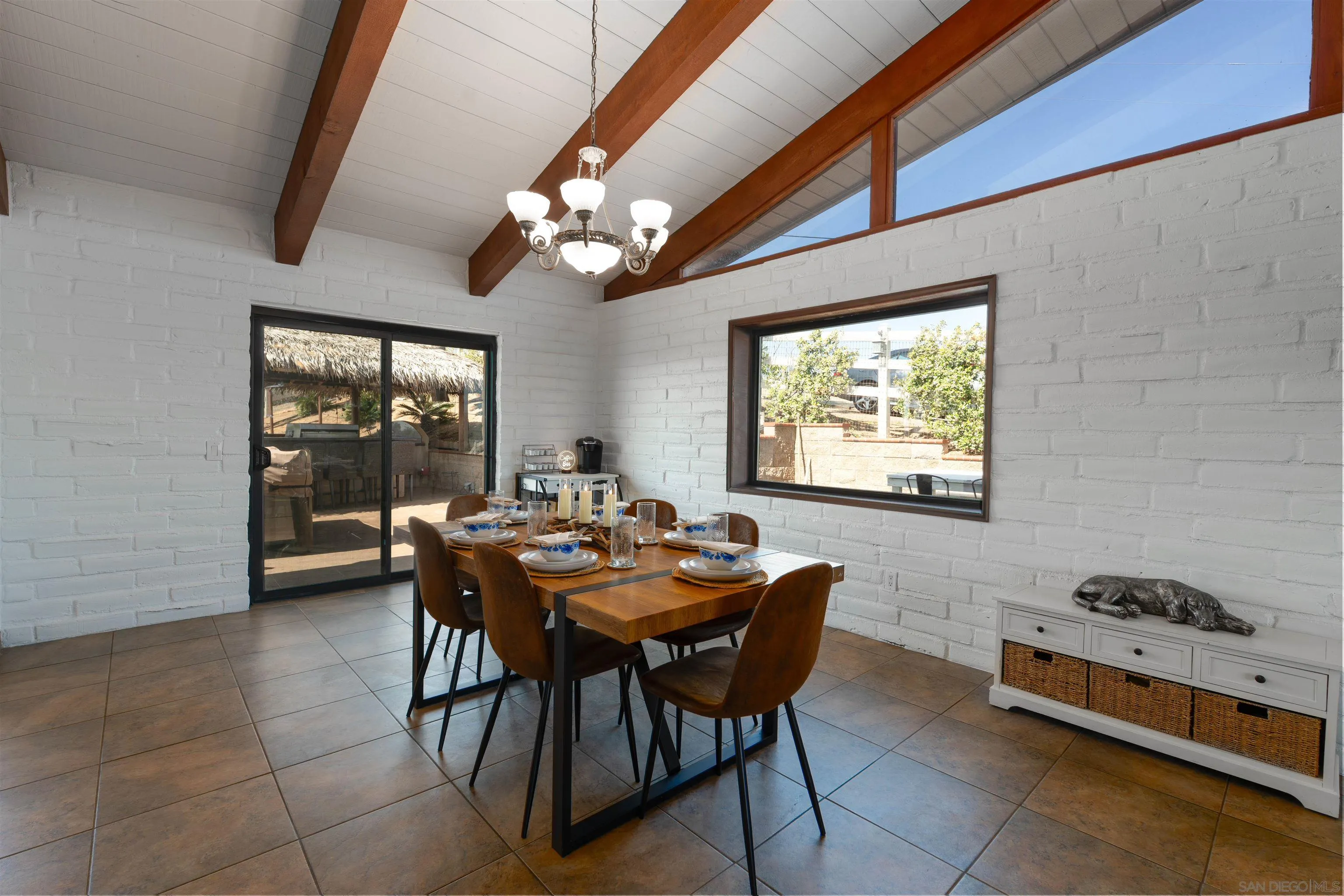 https://cdn.realtyfeed.com/cdn/127/260014112/ec85f44fbf642246fca0dae30521e7c2.webp