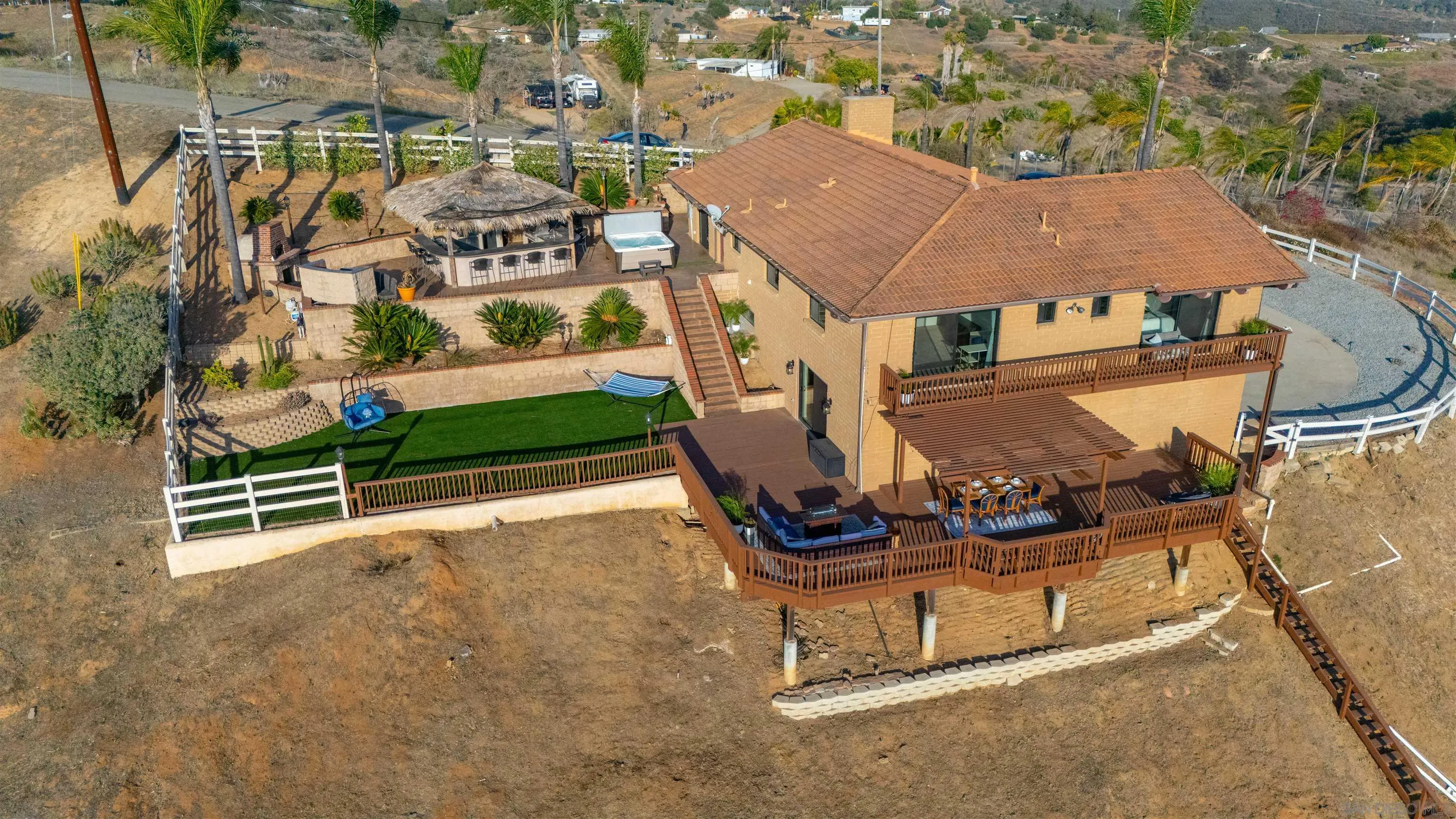 https://cdn.realtyfeed.com/cdn/127/260014112/fab65cf9464e5559bc48ad2f19837351.webp