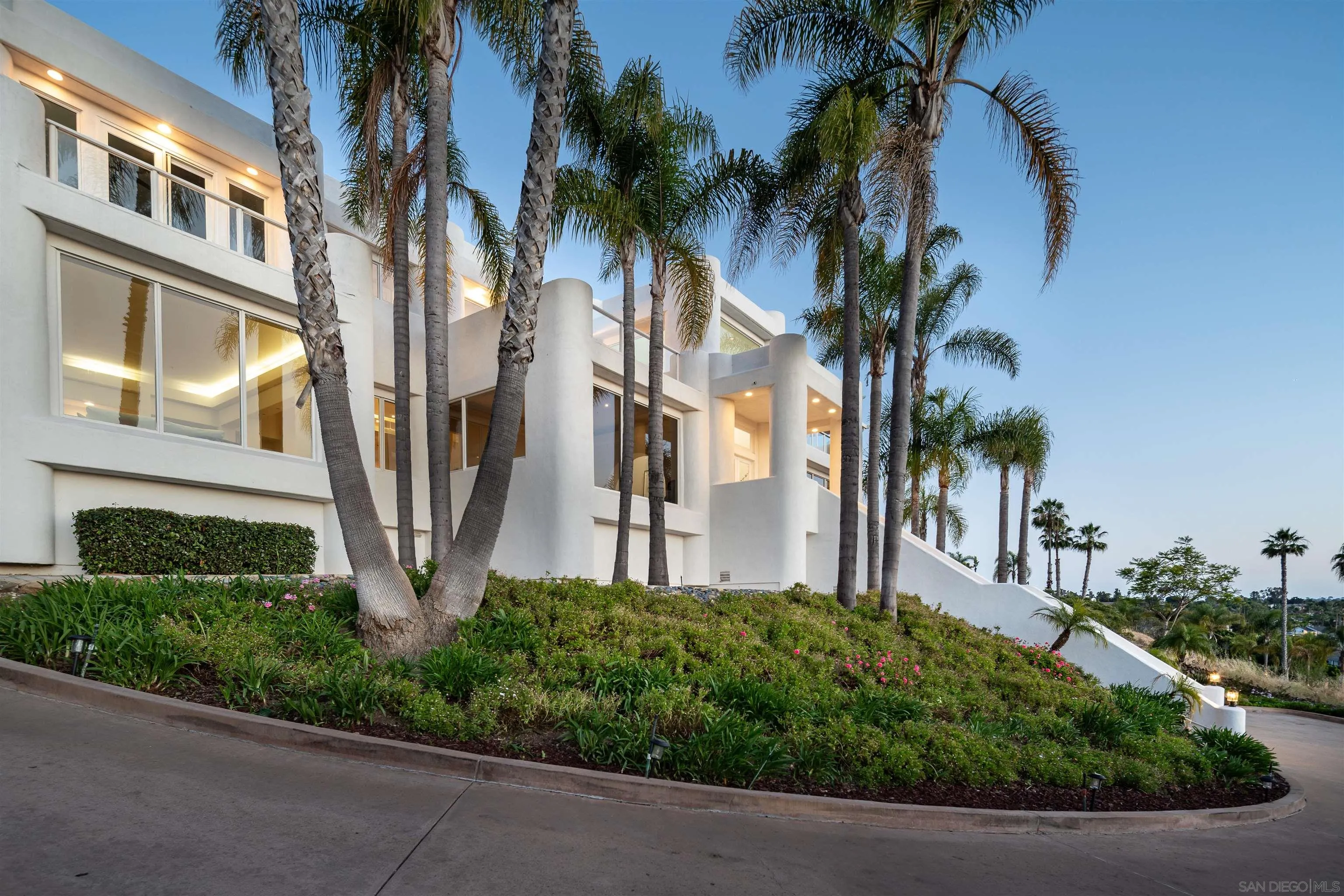 https://cdn.realtyfeed.com/cdn/127/260014115/217a4b703b5a3dc8a818a30a74a29321.webp